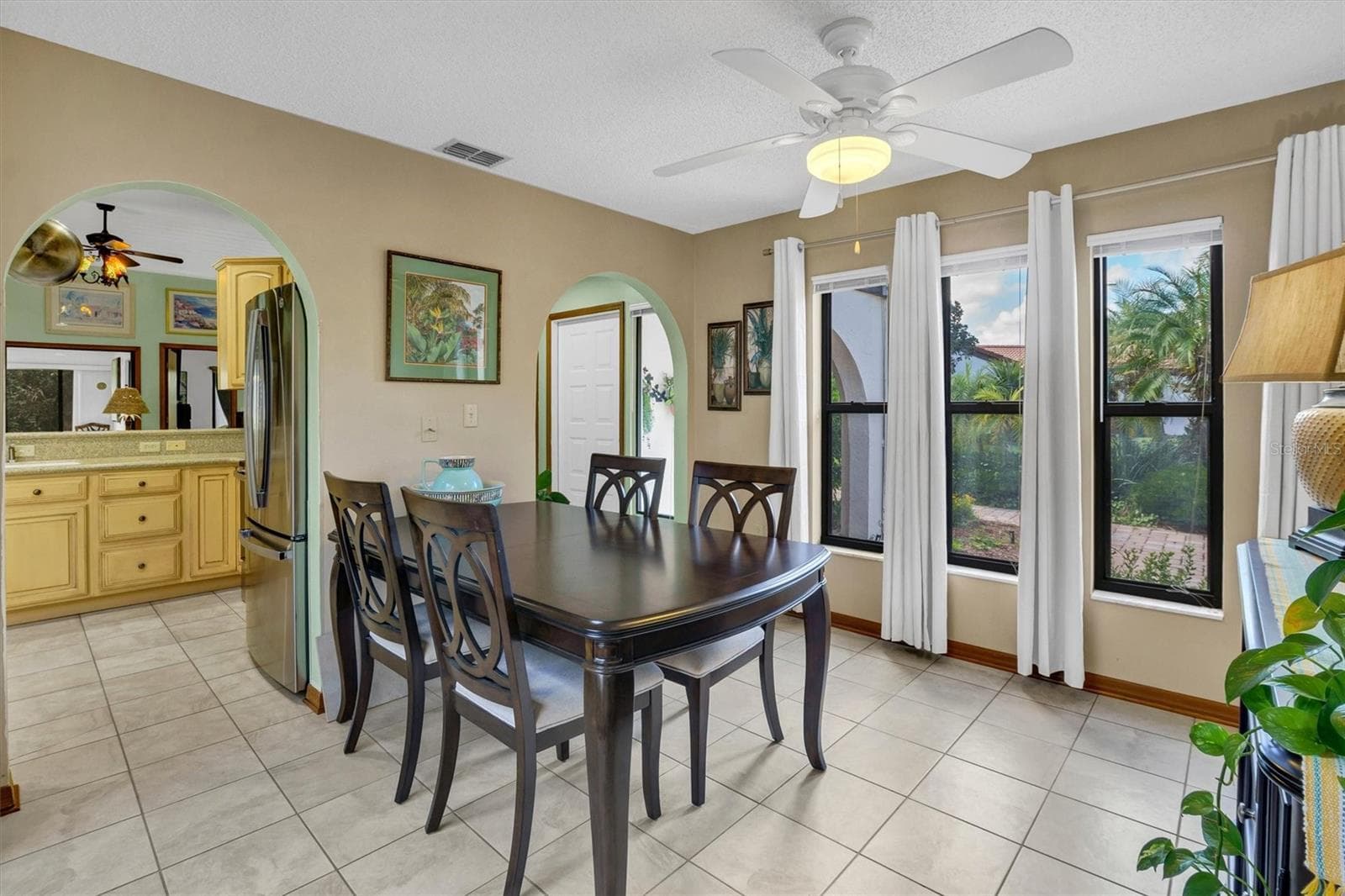 Dining room - 559 CLUBHOUSE DR, LAKE WALES