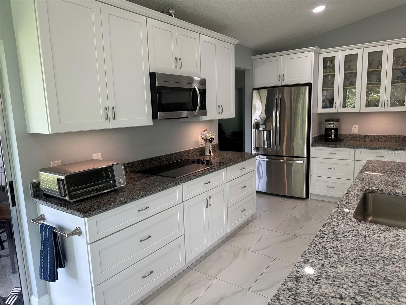 Single Family Residence at 9908 SAINT JOSEPH CT, NEW PORT RICHEY, photo 12 of 32