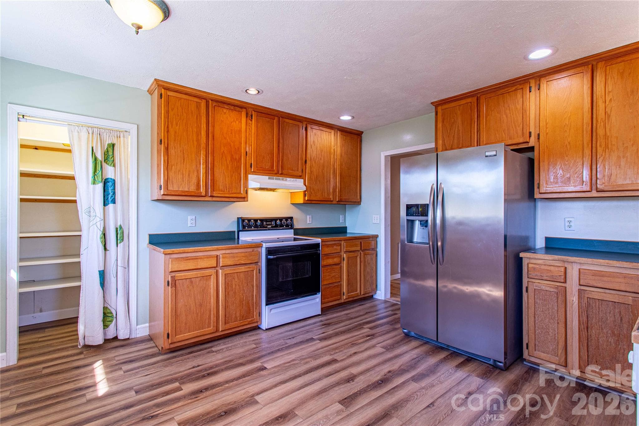 Single Family Residence at 3 Edna Oaks Road, Hendersonville, photo 12 of 43