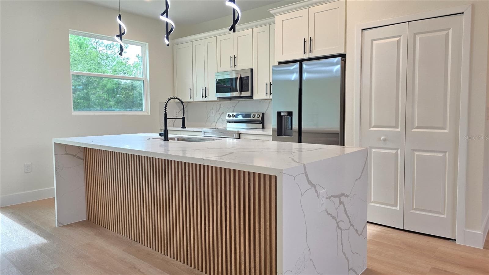 Single Family Residence at 5919 CORTEZ BLVD, SEBRING, photo 2 of 49