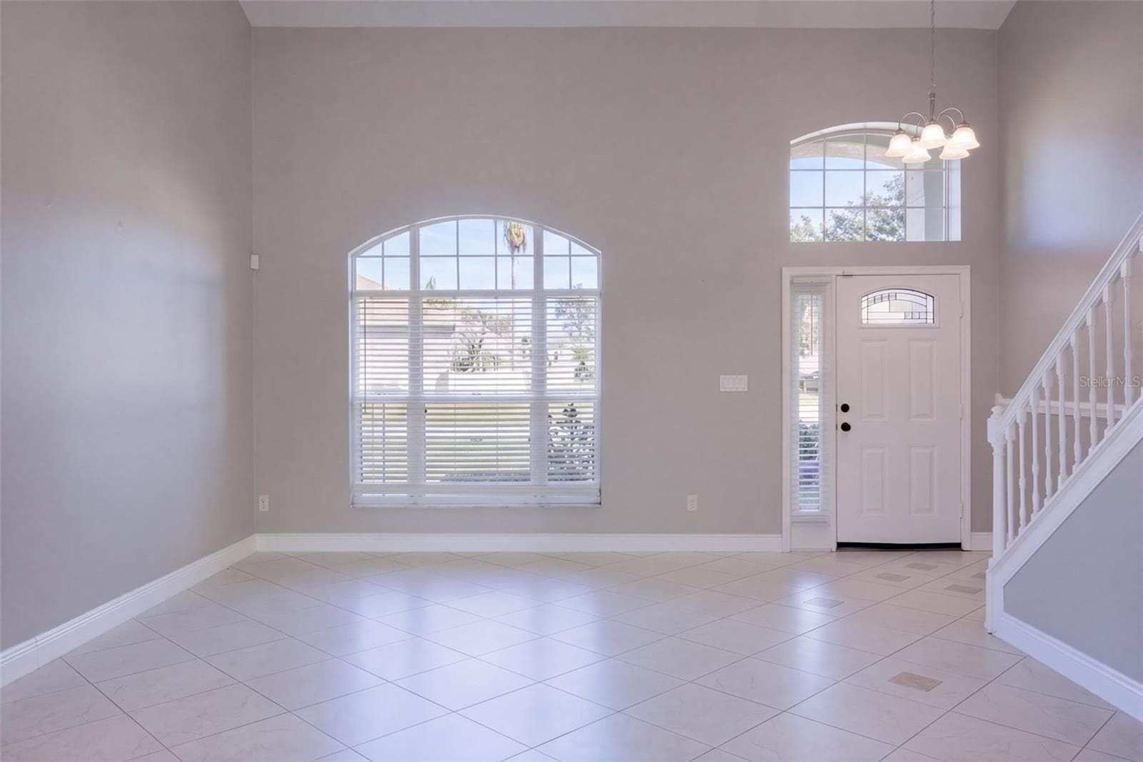 Single Family Residence at 7694 COUNTRY RUN PKWY, ORLANDO, photo 4 of 51