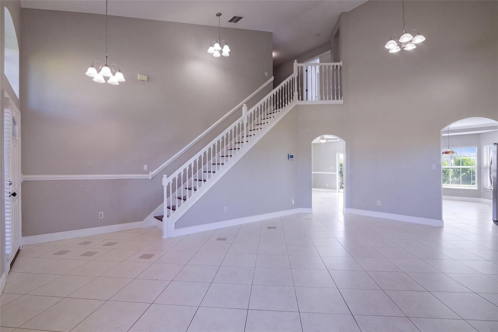 Single Family Residence at 7694 COUNTRY RUN PKWY, ORLANDO, photo 7 of 51