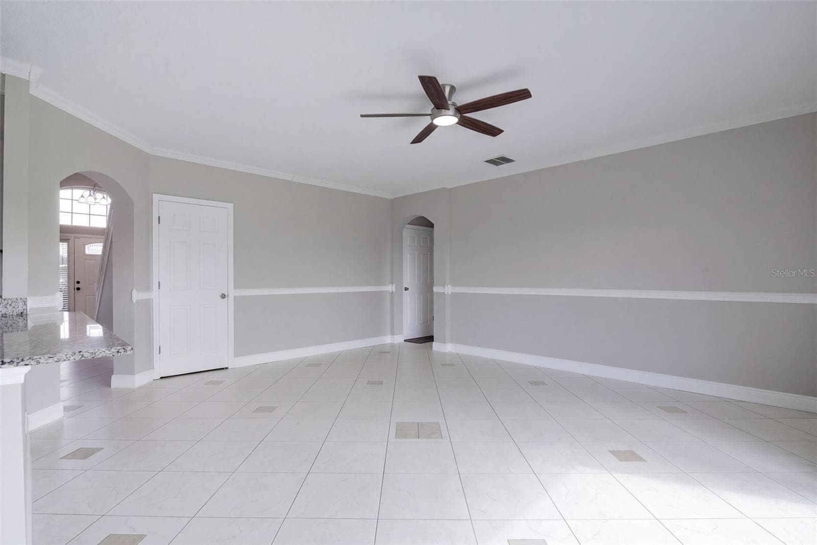 Single Family Residence at 7694 COUNTRY RUN PKWY, ORLANDO, photo 12 of 51
