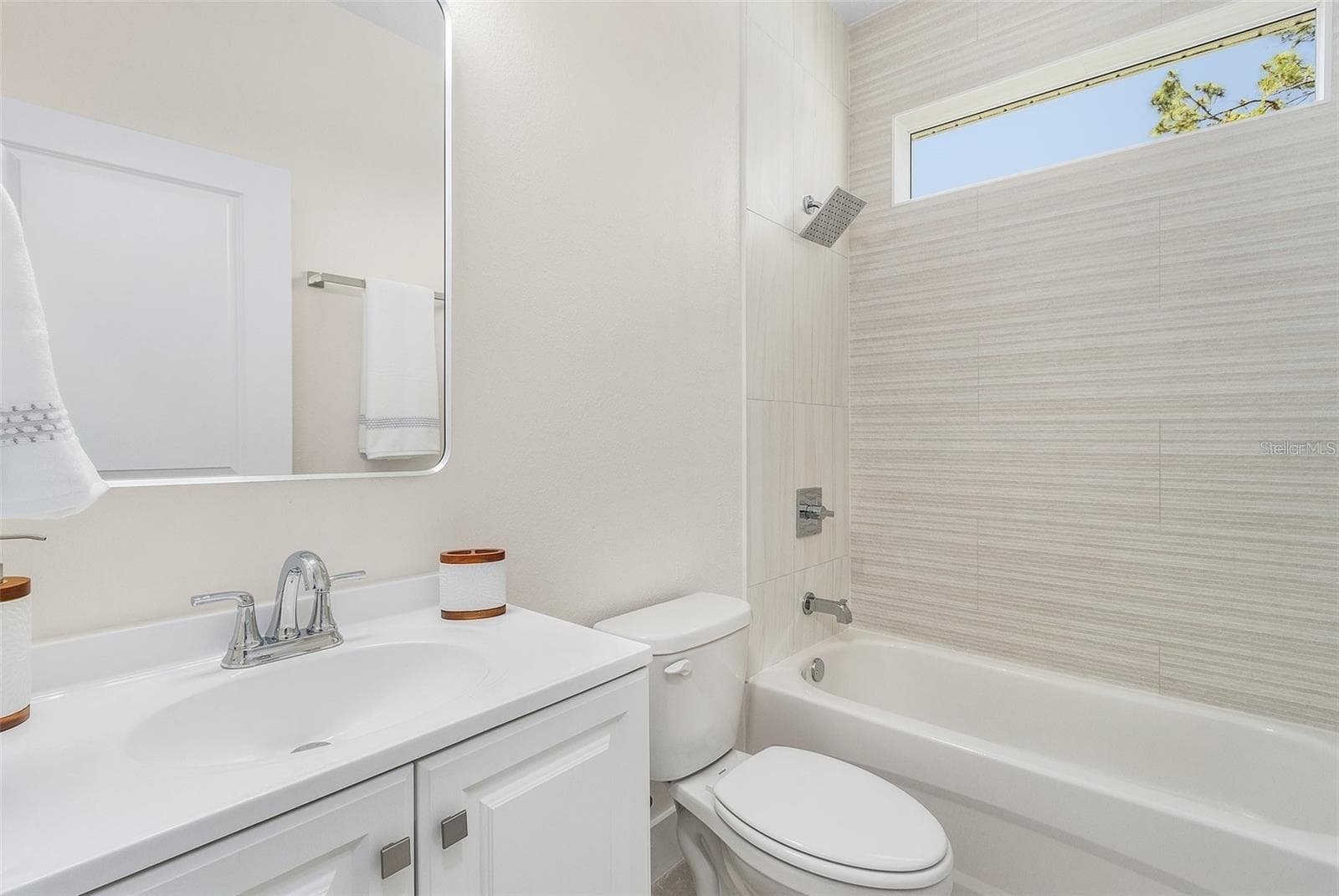 Single Family Residence at 162 APOLLO DR, ROTONDA WEST, photo 14 of 22