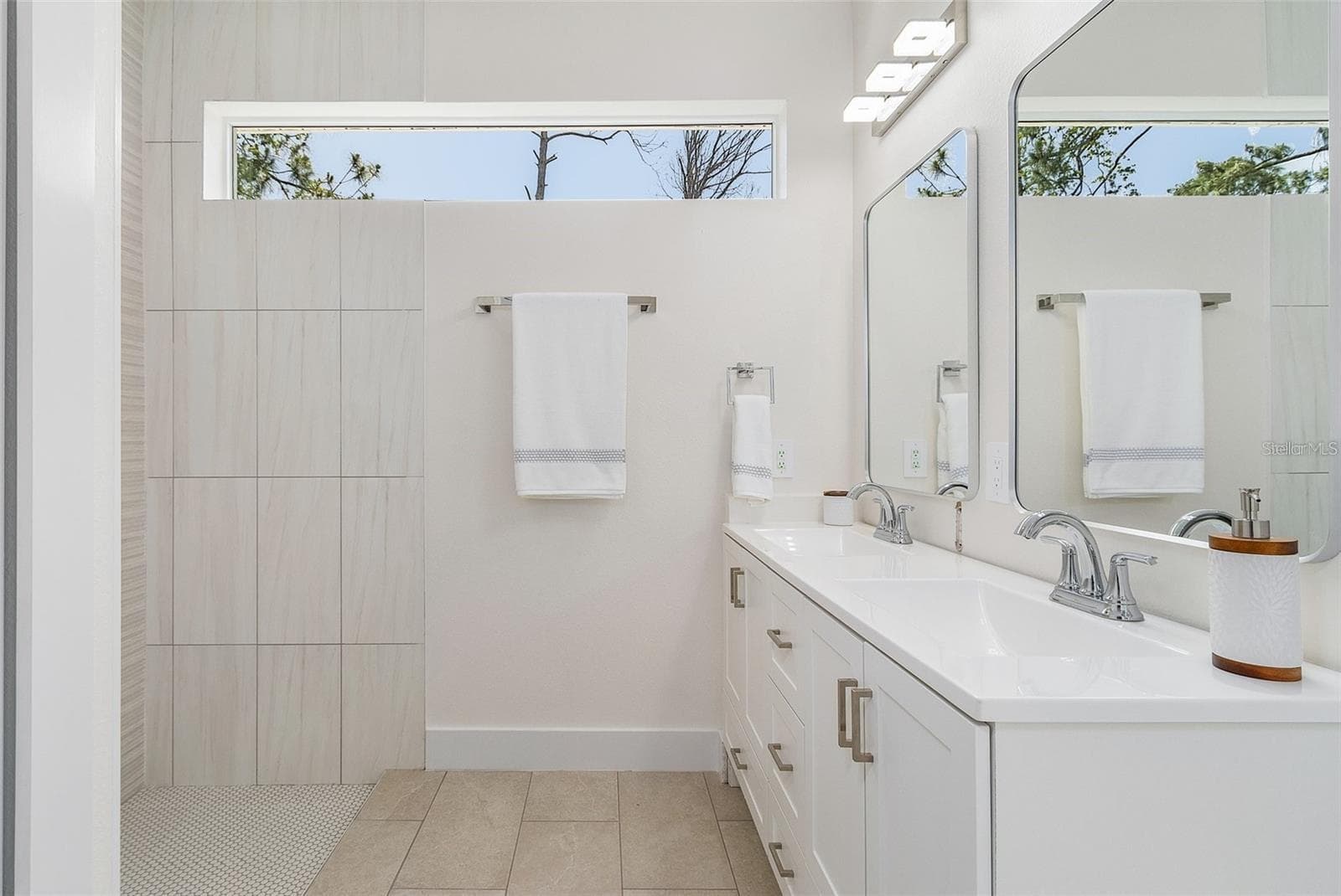 Single Family Residence at 162 APOLLO DR, ROTONDA WEST, photo 15 of 22