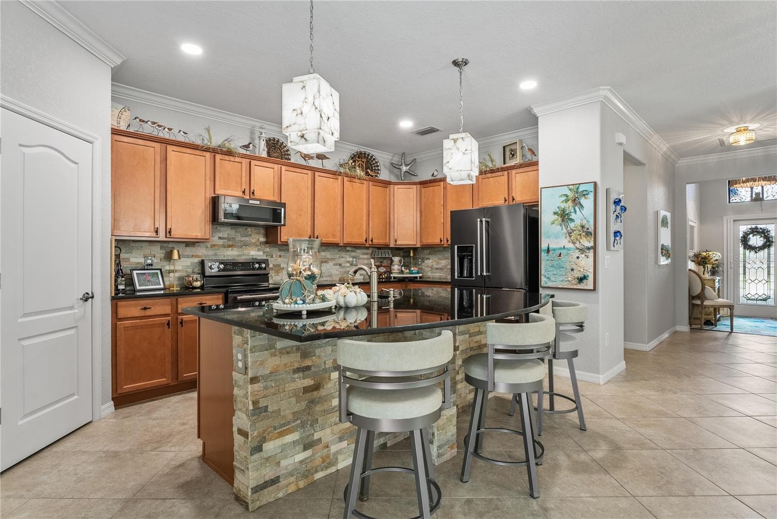 Kitchen with brand new appliances - 7122 MARSH VIEW TER, BRADENTON