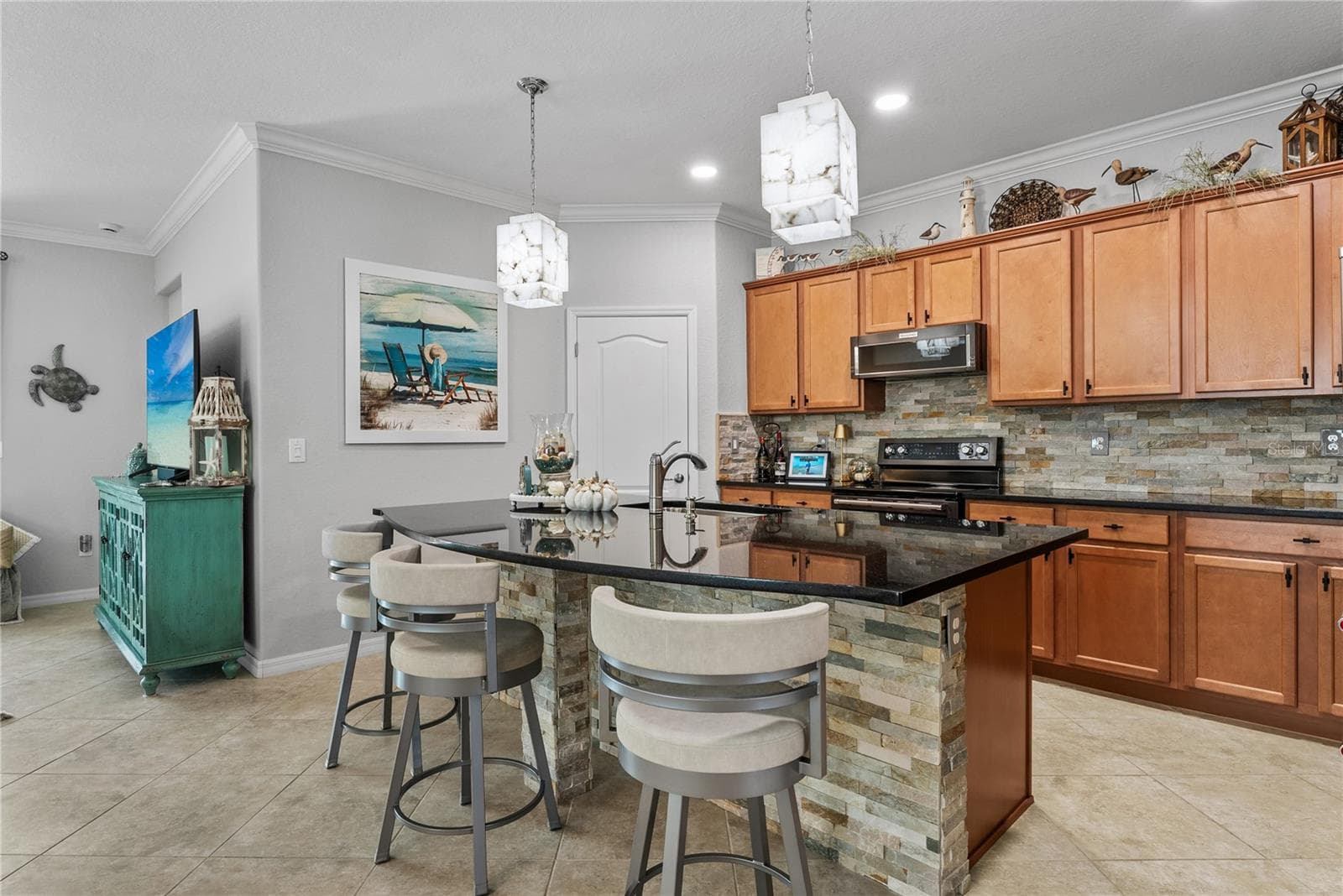 Facing into kitchen from dining room - 7122 MARSH VIEW TER, BRADENTON