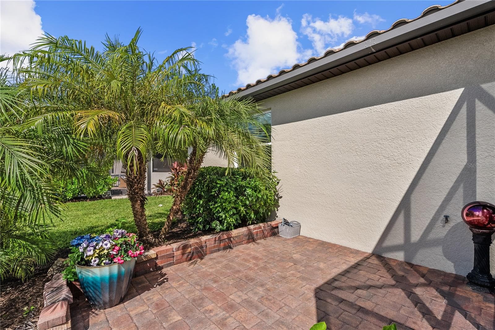 Outside patio area - 7122 MARSH VIEW TER, BRADENTON