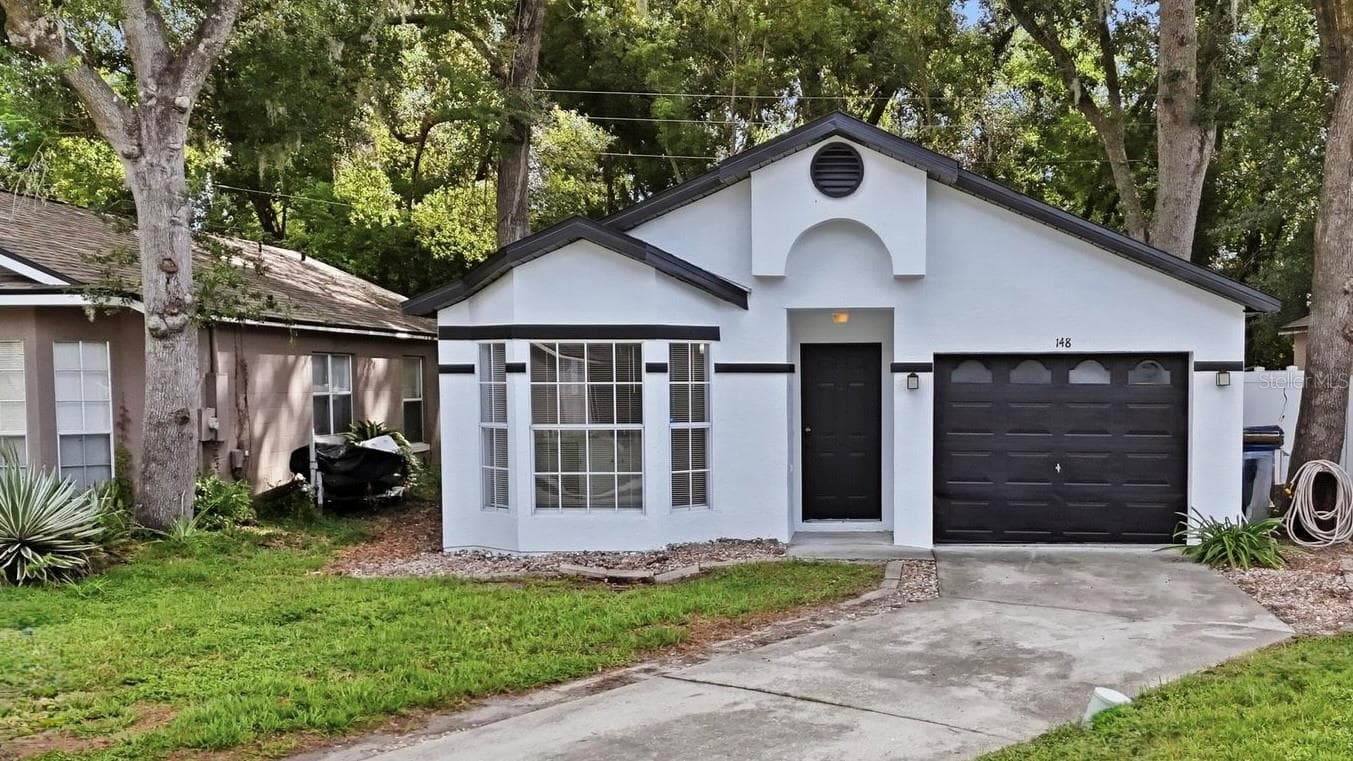 Freshly new Exterior Paint - 148 OAK GROVE RD, WINTER PARK