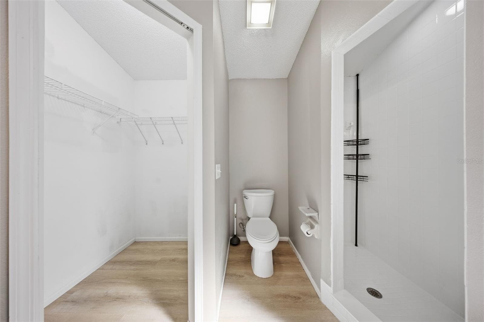 Walk-in Closet + Shower - 148 OAK GROVE RD, WINTER PARK