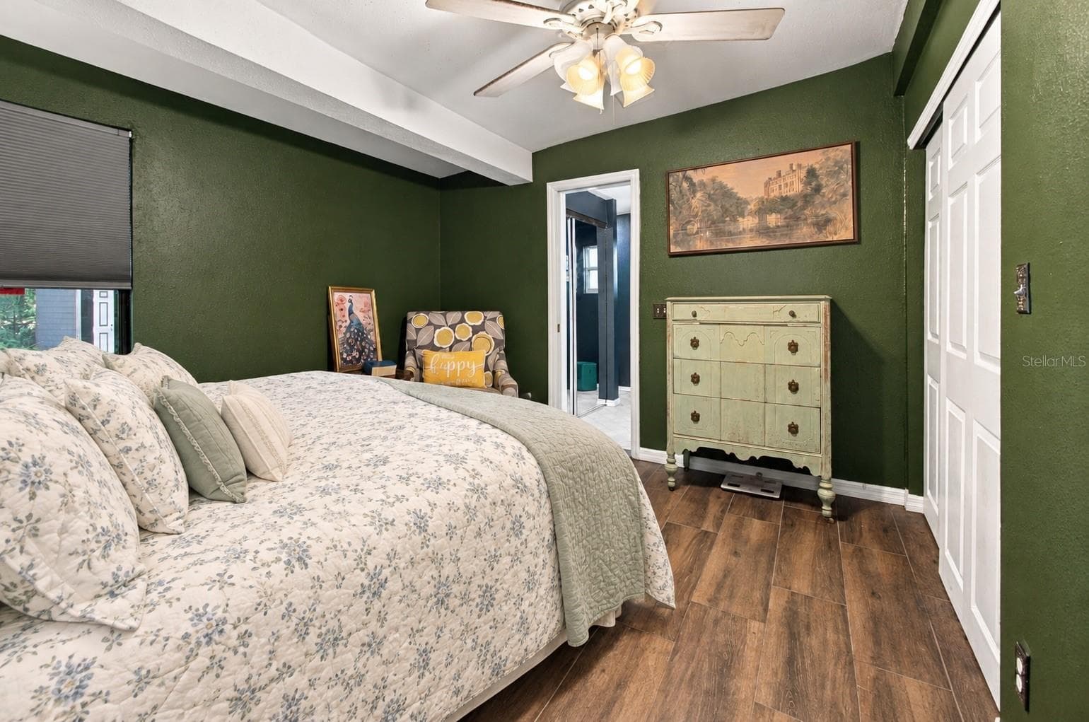 *Bedding swapped with AI to stage image* - 1922 BEACHWAY LN, ODESSA