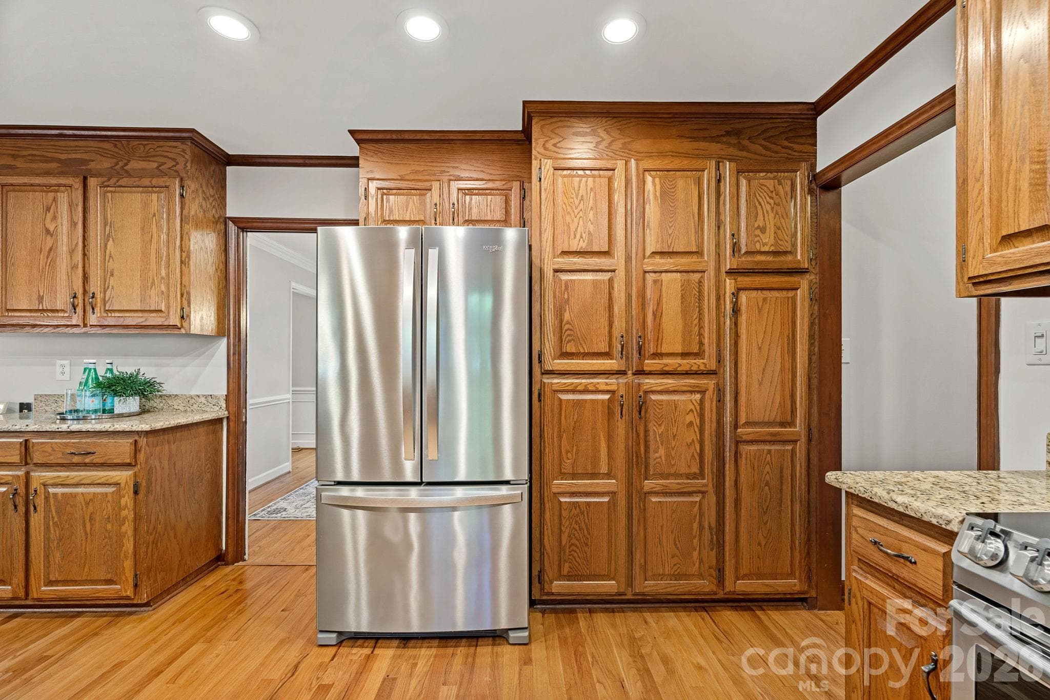 Single Family Residence at 2716 Oldenway Drive, Charlotte, photo 9 of 45