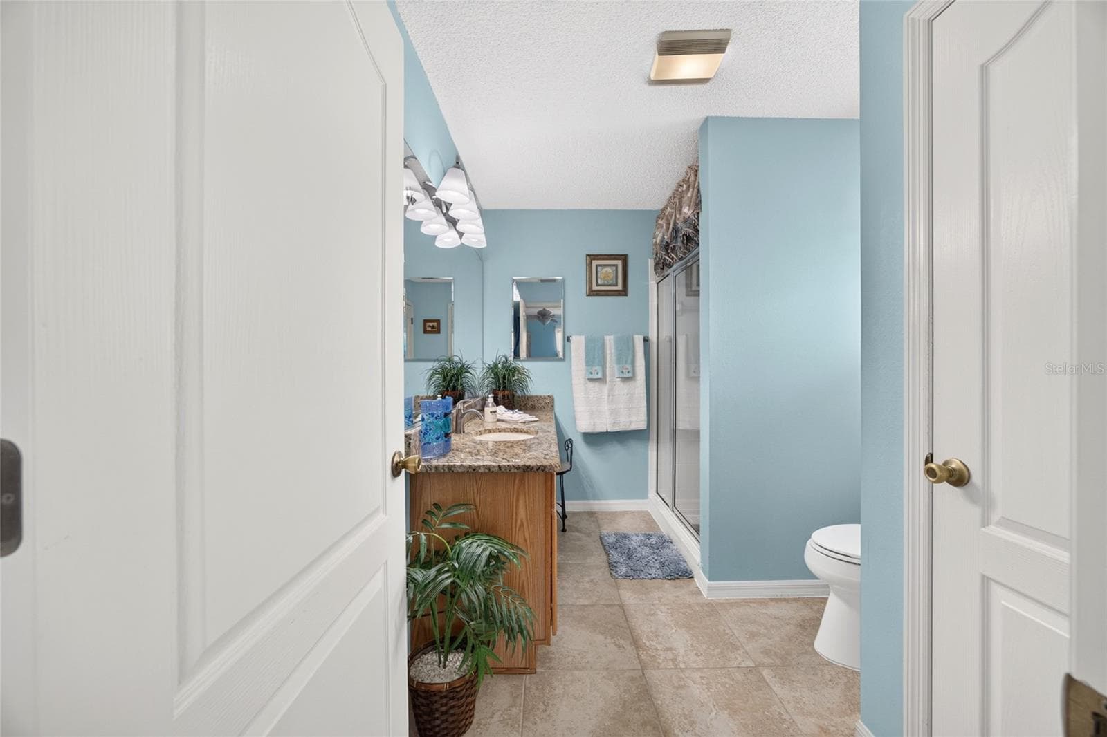 Primary Bath with Tile Flooring - 17739 SE 89TH KEATING TER, THE VILLAGES