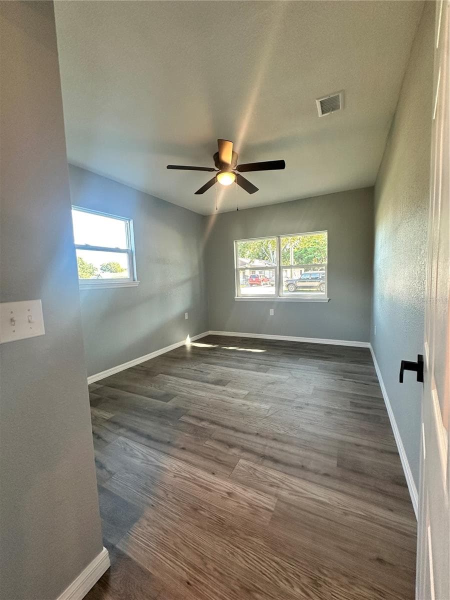 Single Family Residence at 503 WILLIAM AVE, WINTER HAVEN, photo 16 of 25