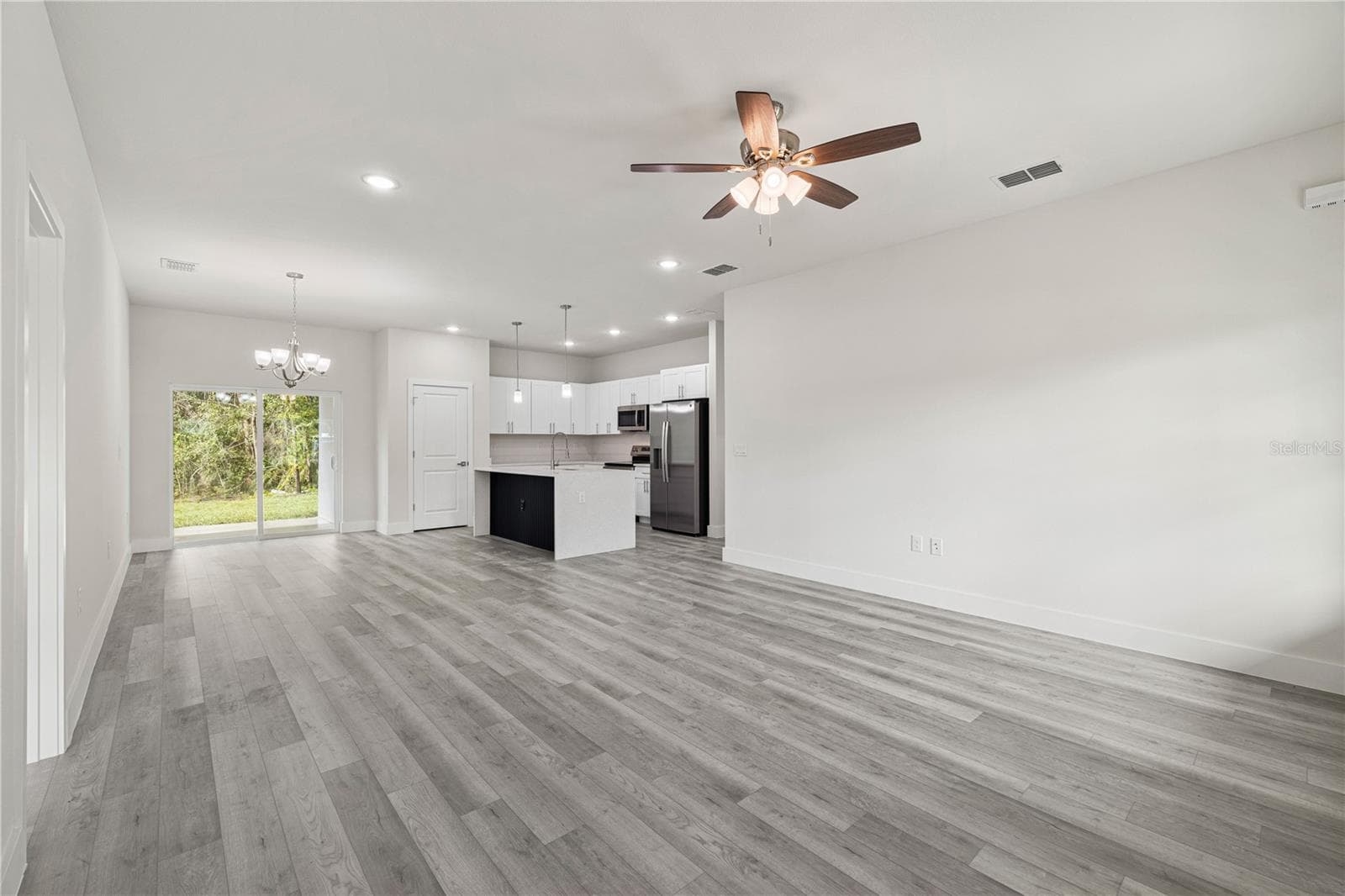 Single Family Residence at 1789 SW VIBURNUM RD, DUNNELLON, photo 2 of 35