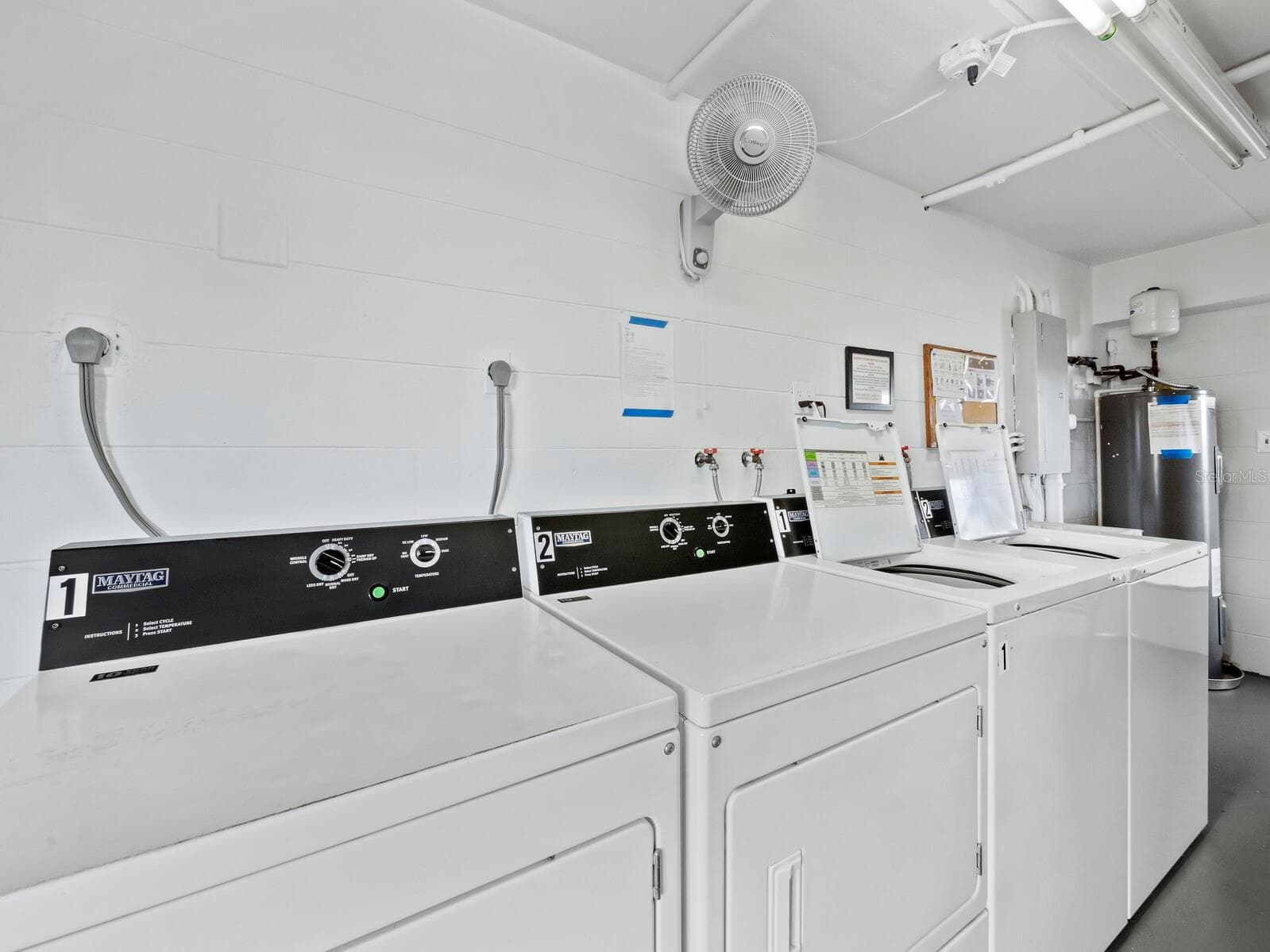 Complimentary laundry on floors 3,5,7 - 512 W VENICE AVE #607, VENICE