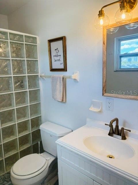 Primary Bath with walk-in shower - 104 CHESAPEAKE AVE #C6, TAMPA