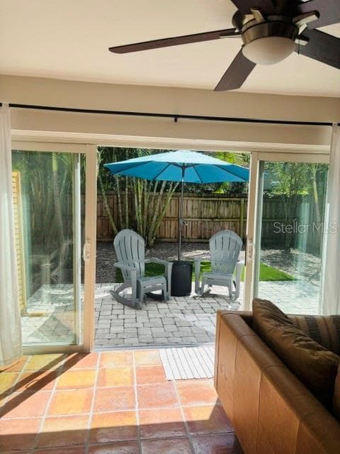 Sliders open to paved patio perfect for entertaining - 104 CHESAPEAKE AVE #C6, TAMPA