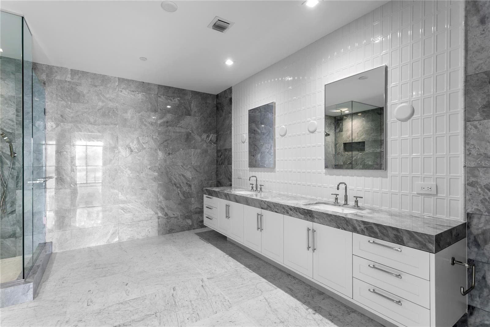 Condominium at 3015 S YSABELLA AVE #2603, TAMPA, photo 41 of 99
