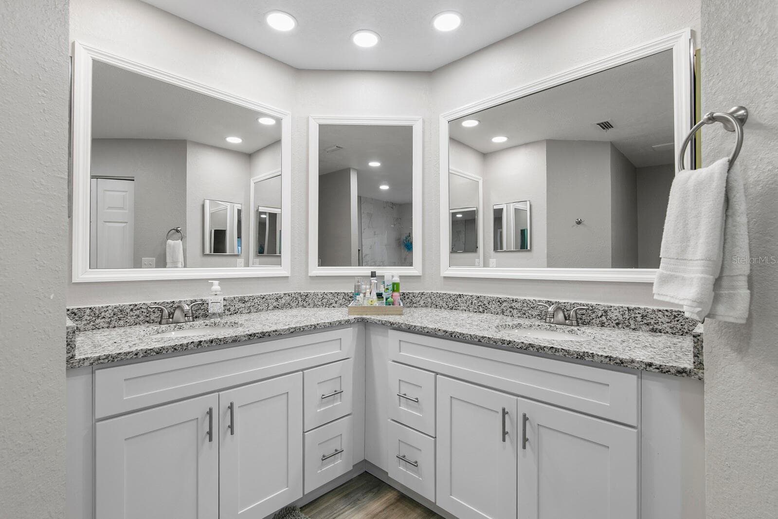 Single Family Residence at 3189 PINE FOREST CT, PALM HARBOR, photo 15 of 26