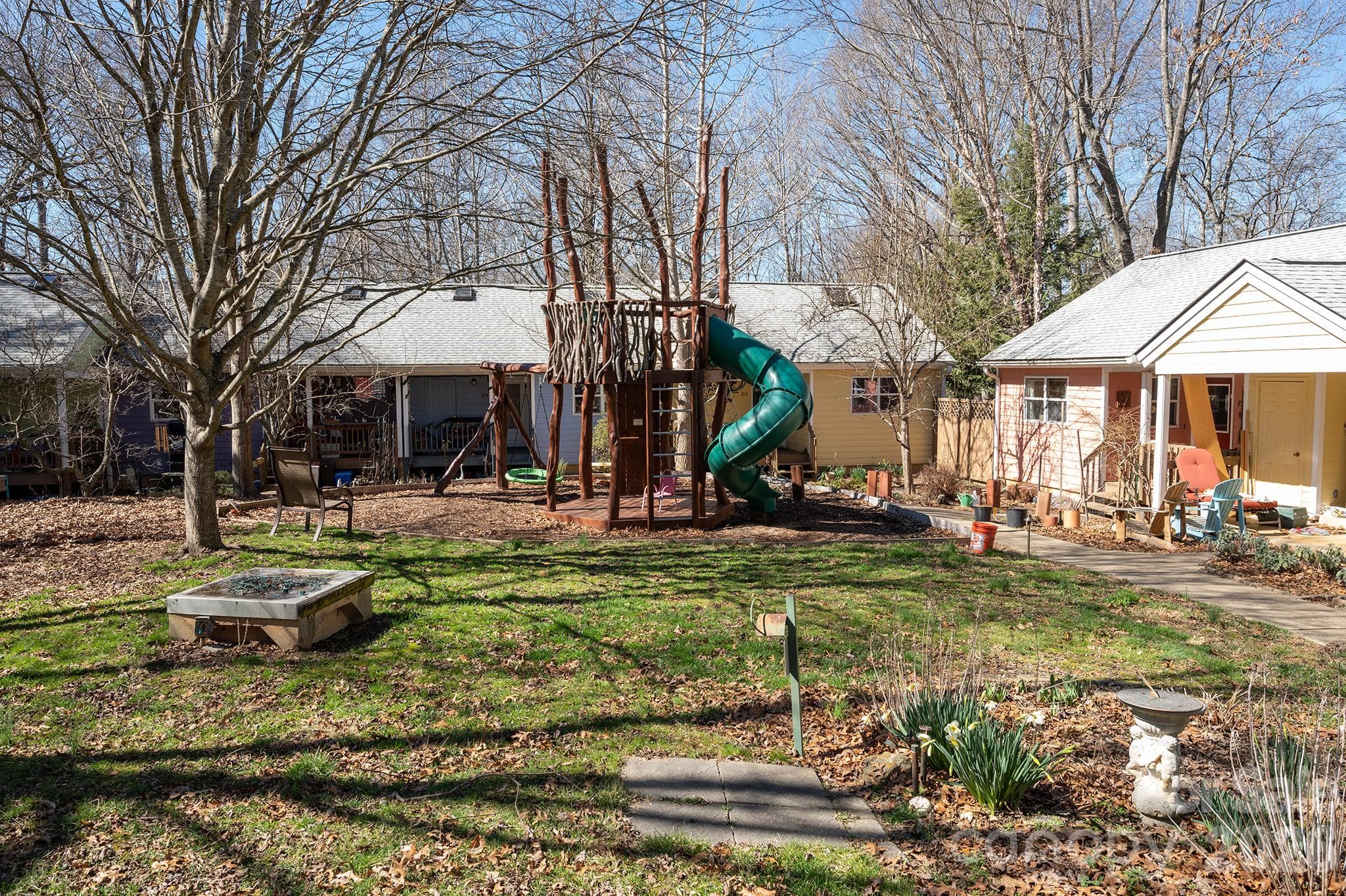 Community gathering areas throughout - 43 Vermont Court, Asheville