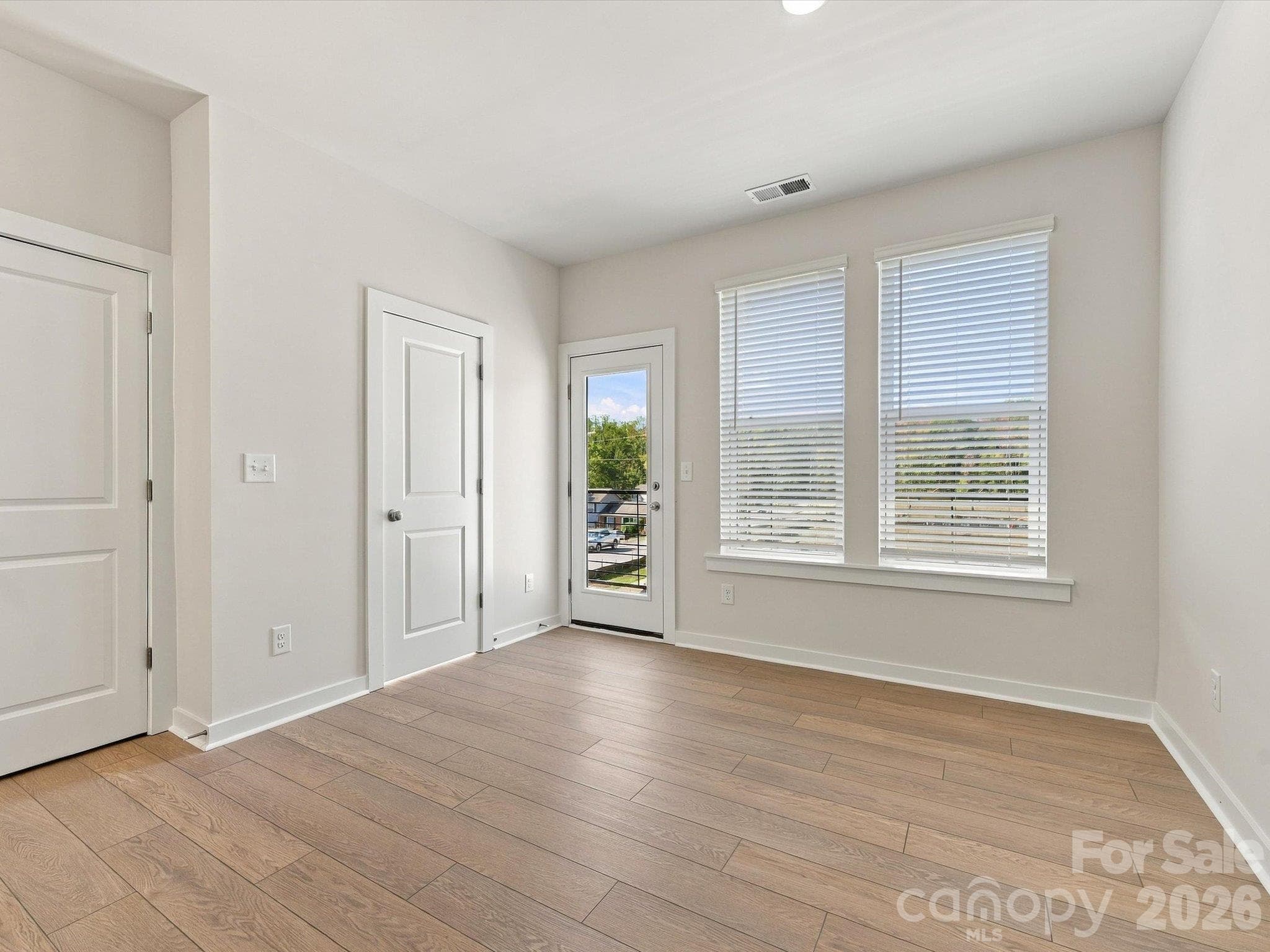 Townhouse at 3956 Craig Avenue, Charlotte, photo 13 of 33