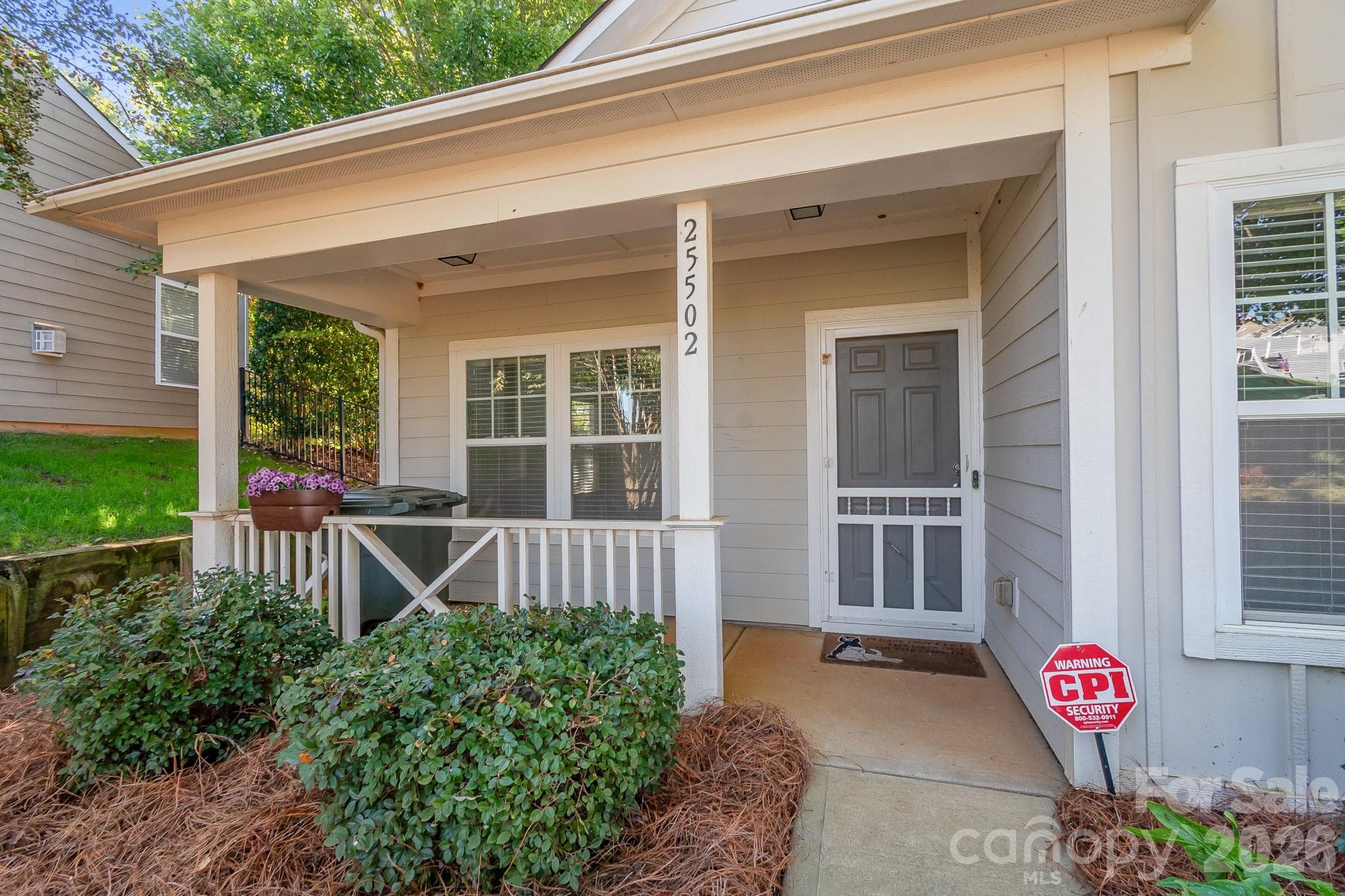 Single Family Residence at 25502 Seagull Drive, Lancaster, photo 5 of 44