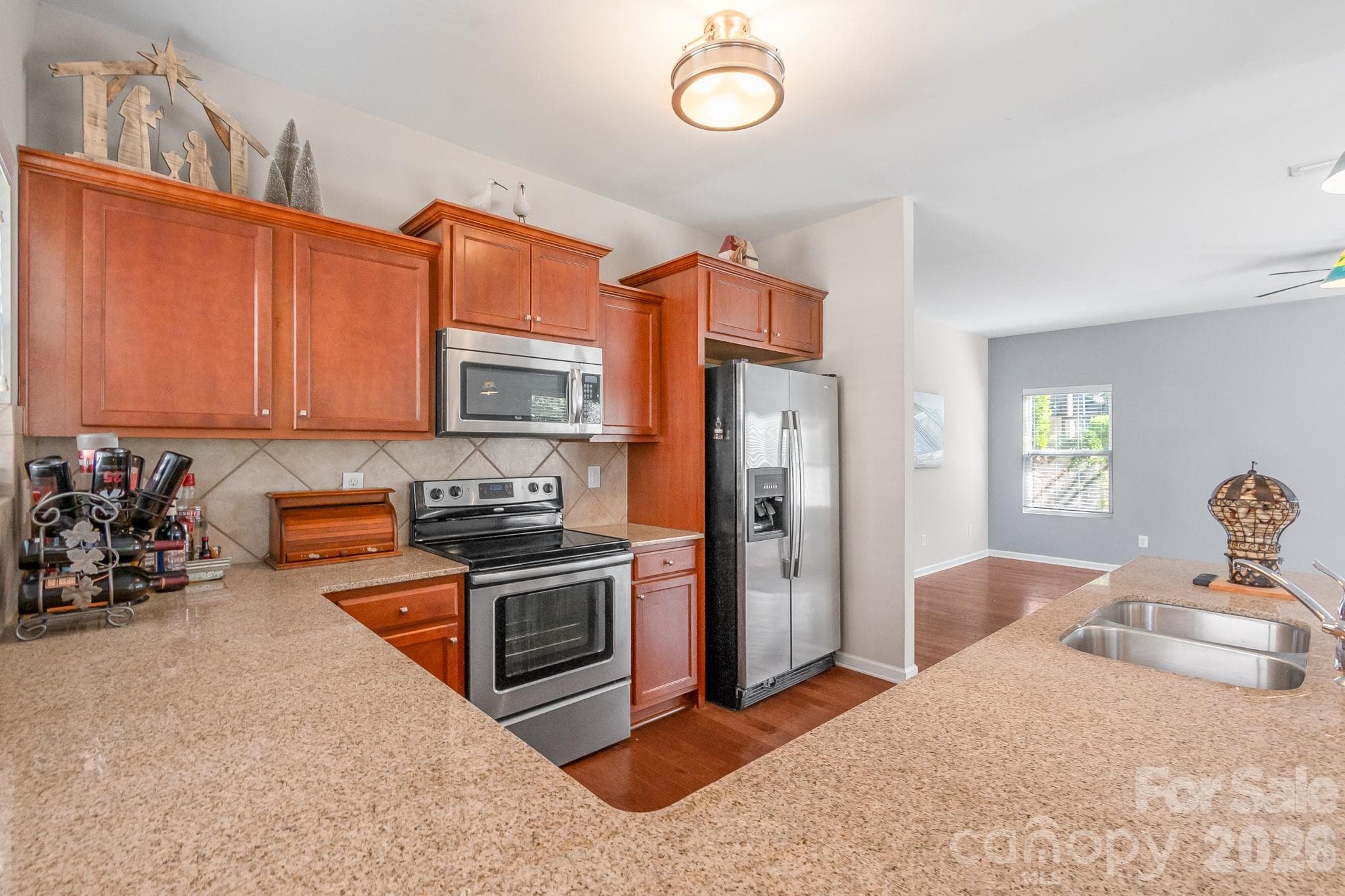 Single Family Residence at 25502 Seagull Drive, Lancaster, photo 20 of 44