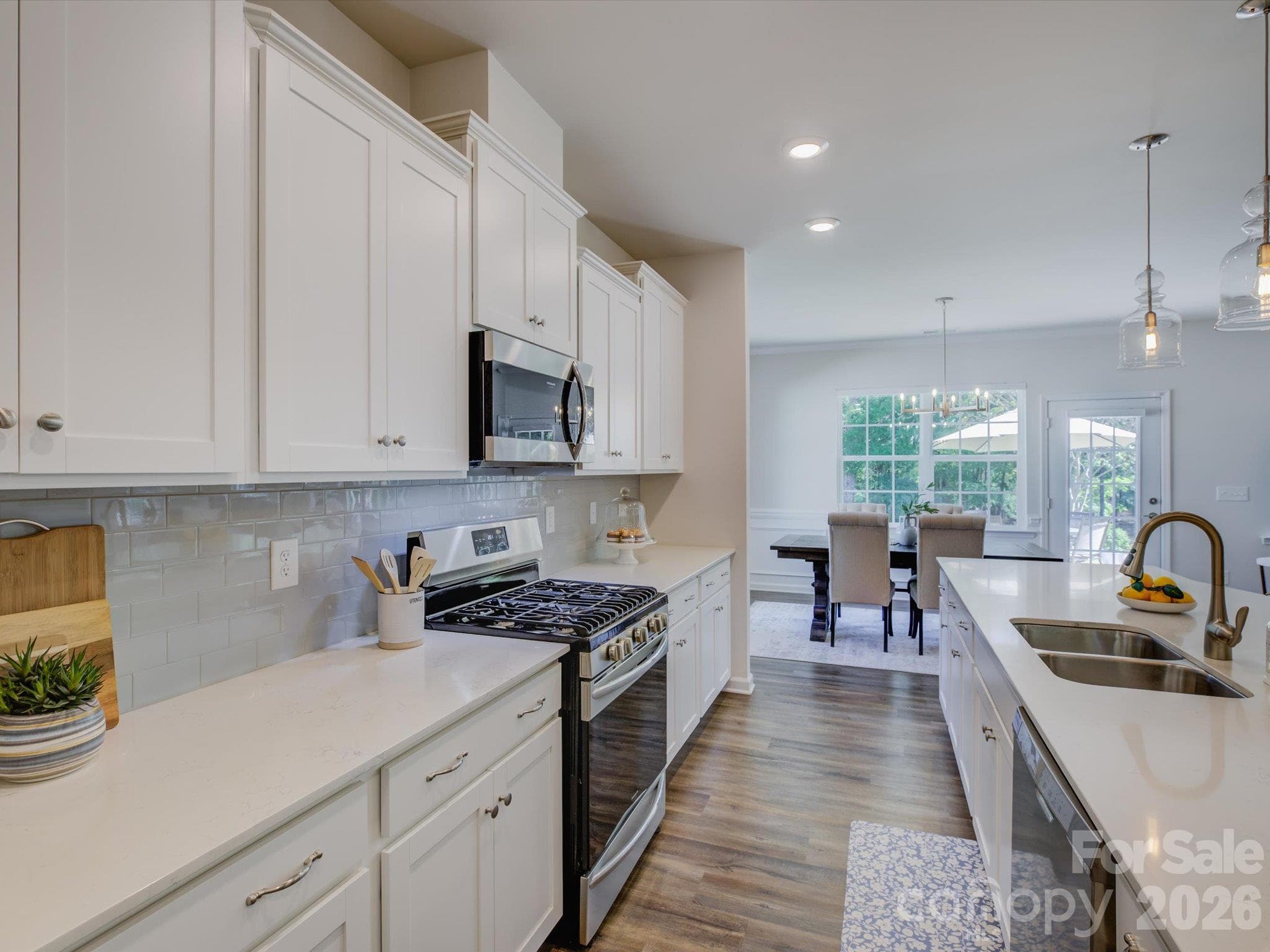 Single Family Residence at 12537 Belmont Mansion Drive, Charlotte, photo 6 of 46