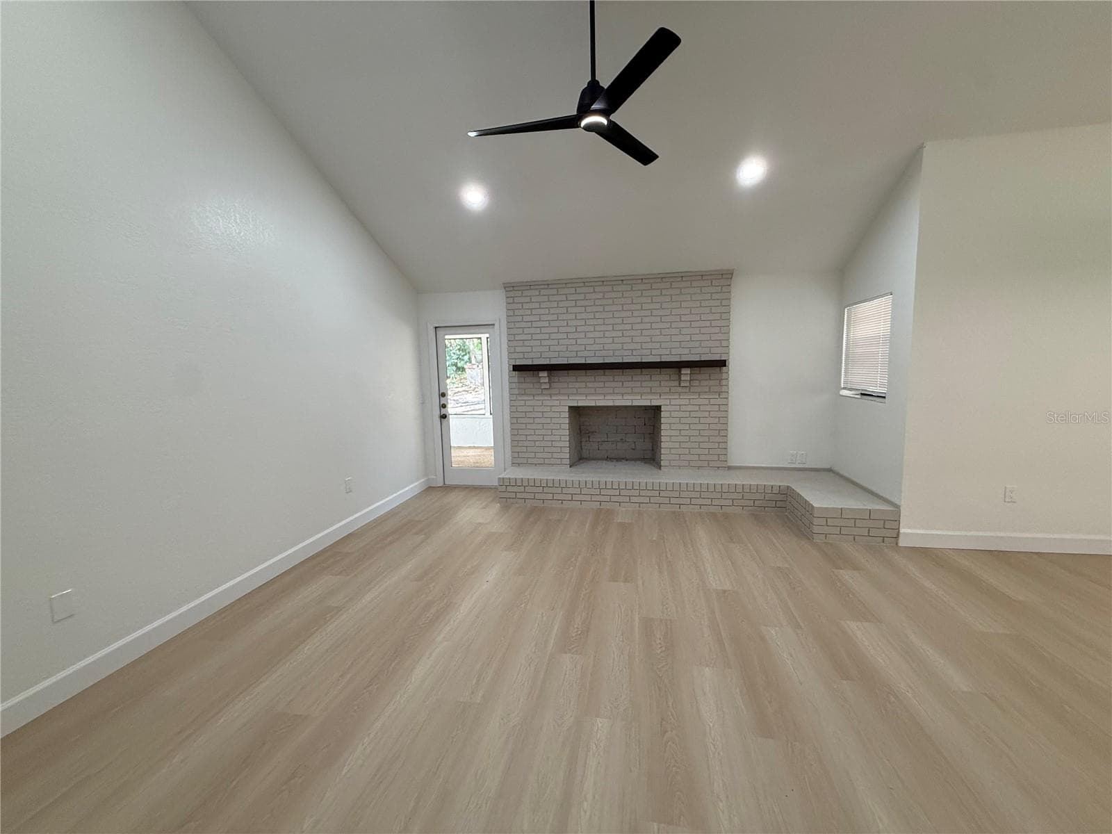 Single Family Residence at 6926 ODONIEL LOOP W, LAKELAND, photo 7 of 31