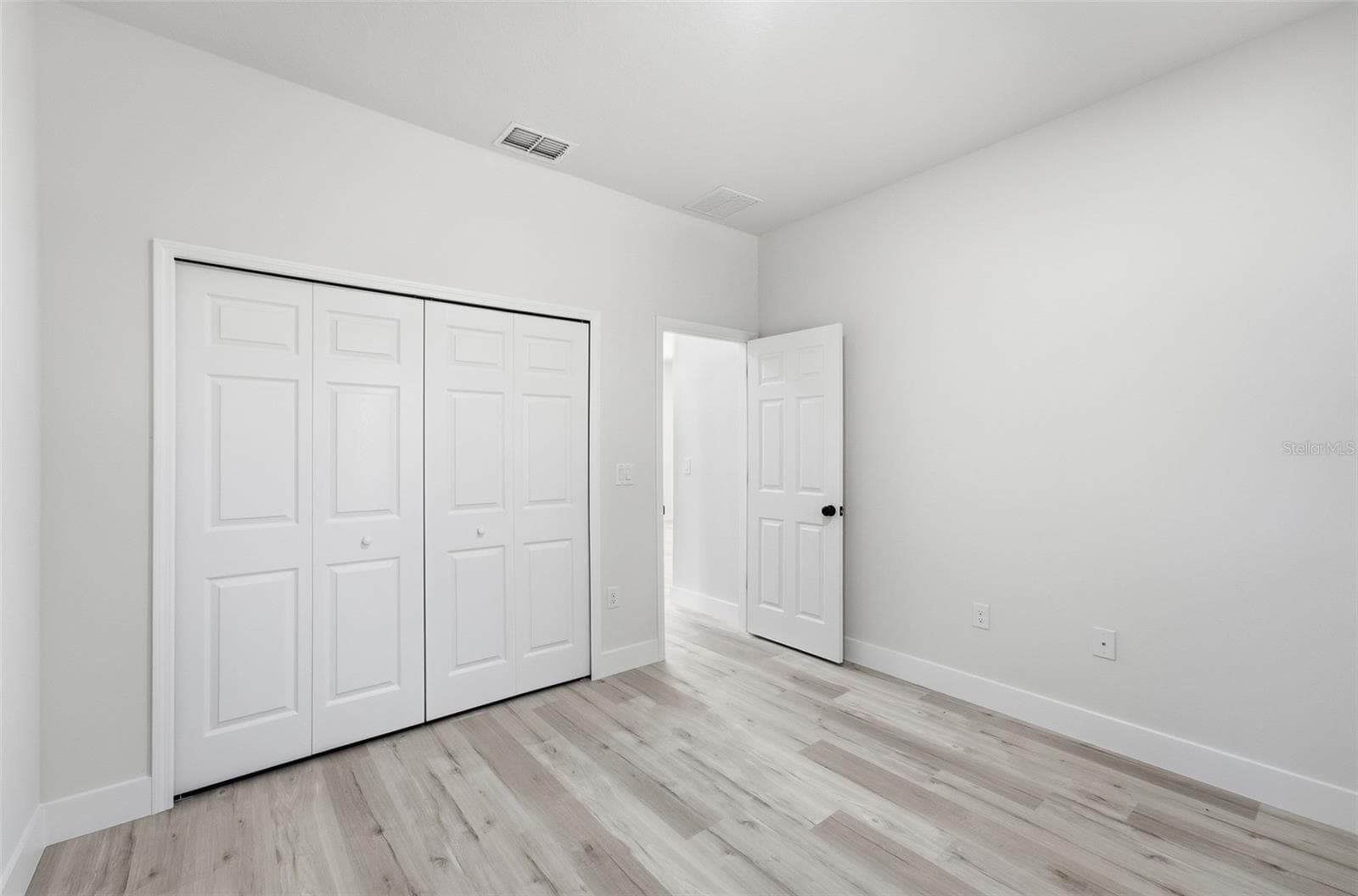Single Family Residence at 19487 SAINT GEORGE DR, DUNNELLON, photo 34 of 43