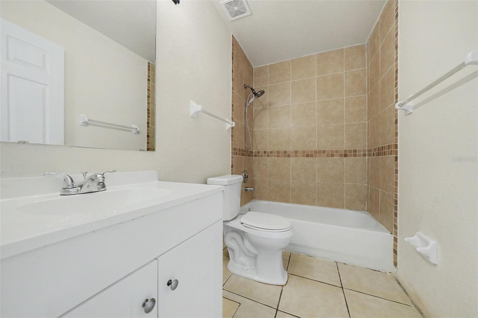 Single Family Residence at 2541 CRAWFORD DR, SANFORD, photo 21 of 26