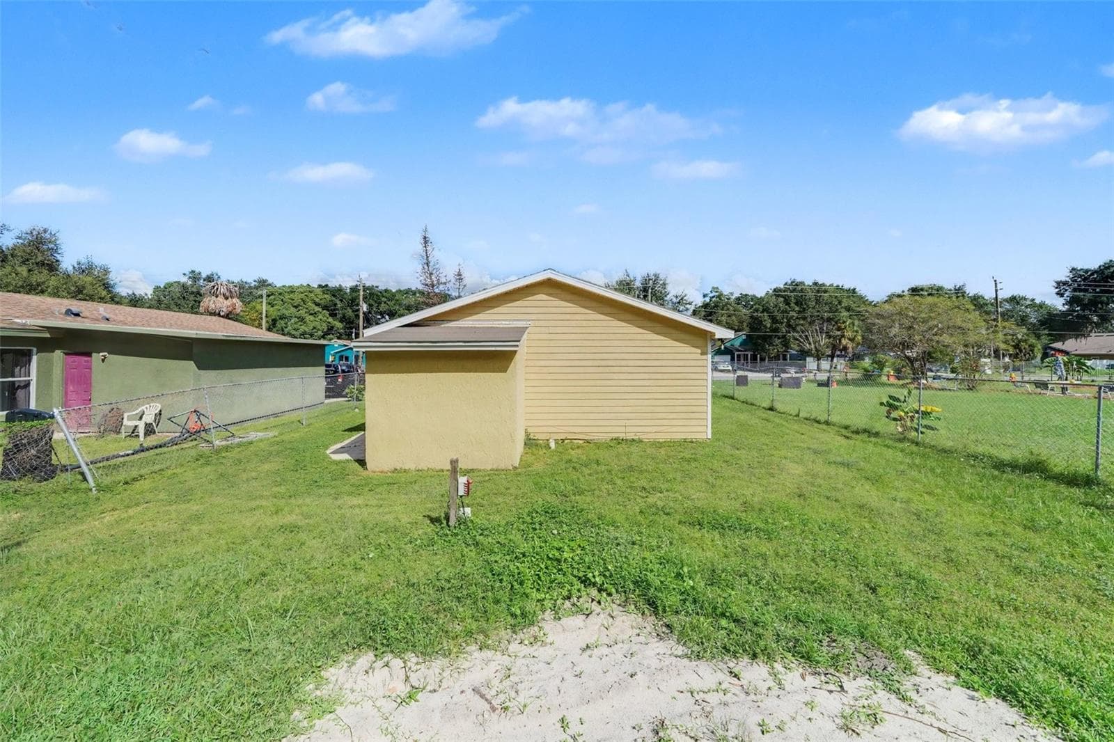 Single Family Residence at 2541 CRAWFORD DR, SANFORD, photo 24 of 26