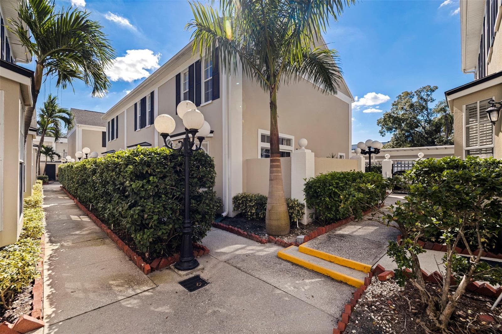 Townhouse at 2802 W CLEVELAND ST #B, TAMPA, photo 23 of 27