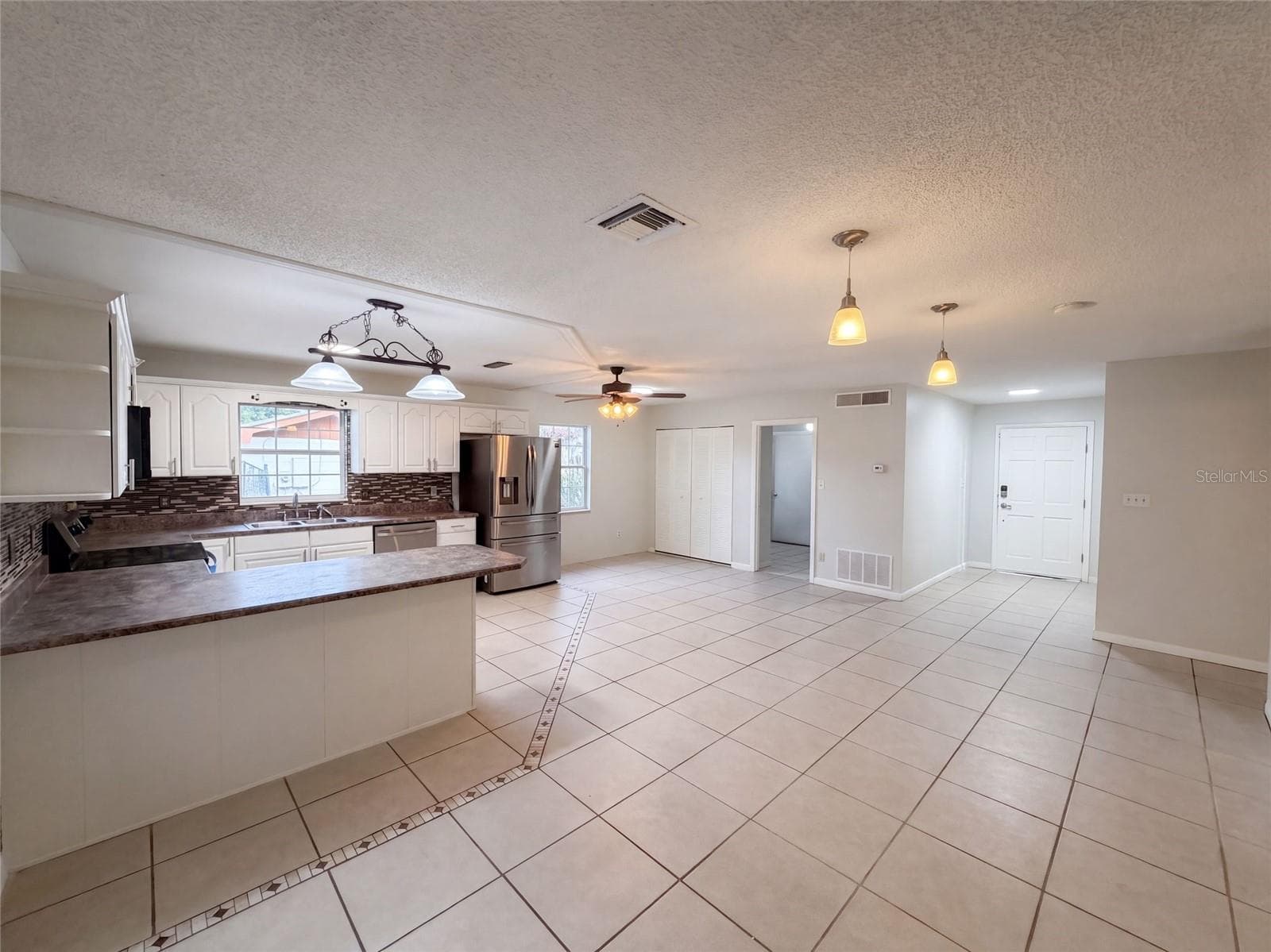 Single Family Residence at 904 SPRING CREEK DR, OCOEE, photo 3 of 37