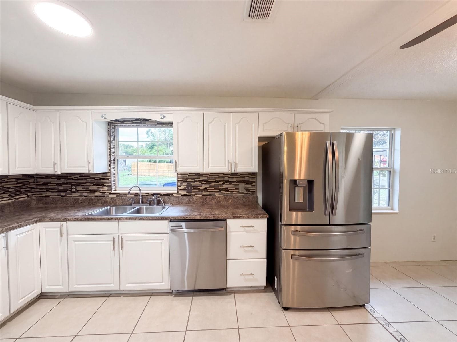Single Family Residence at 904 SPRING CREEK DR, OCOEE, photo 10 of 37