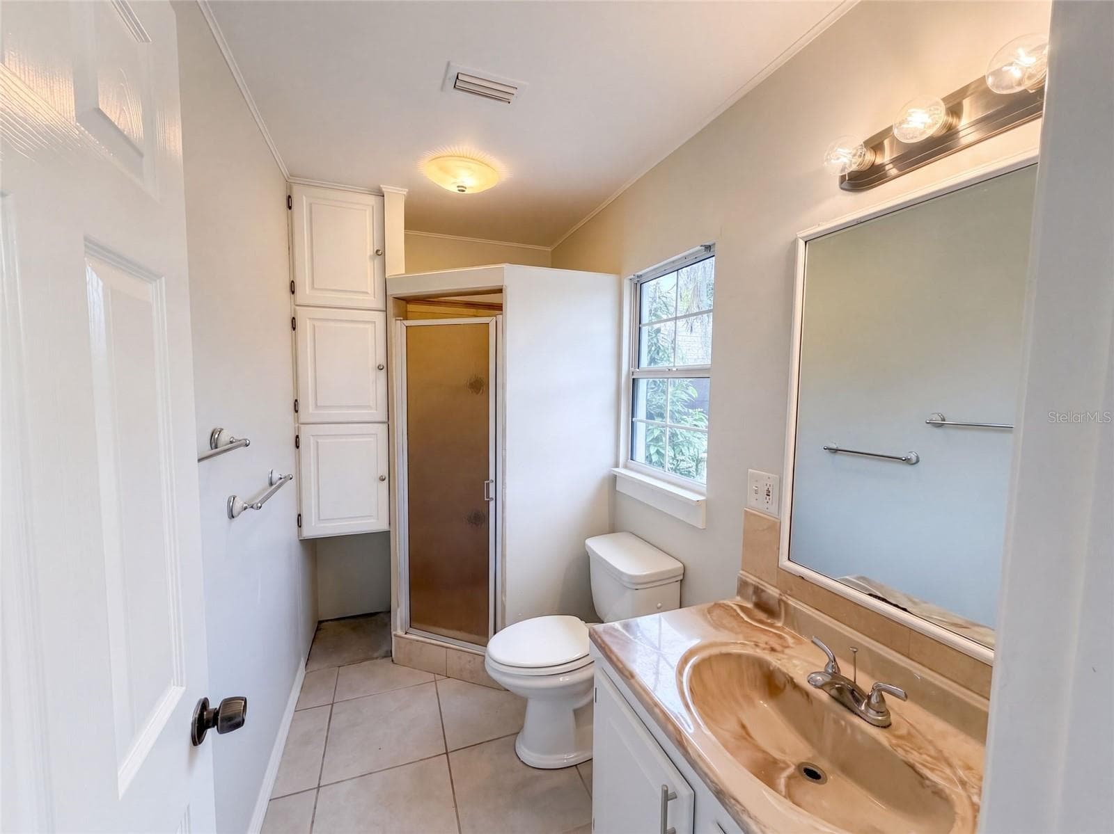 Single Family Residence at 904 SPRING CREEK DR, OCOEE, photo 14 of 37