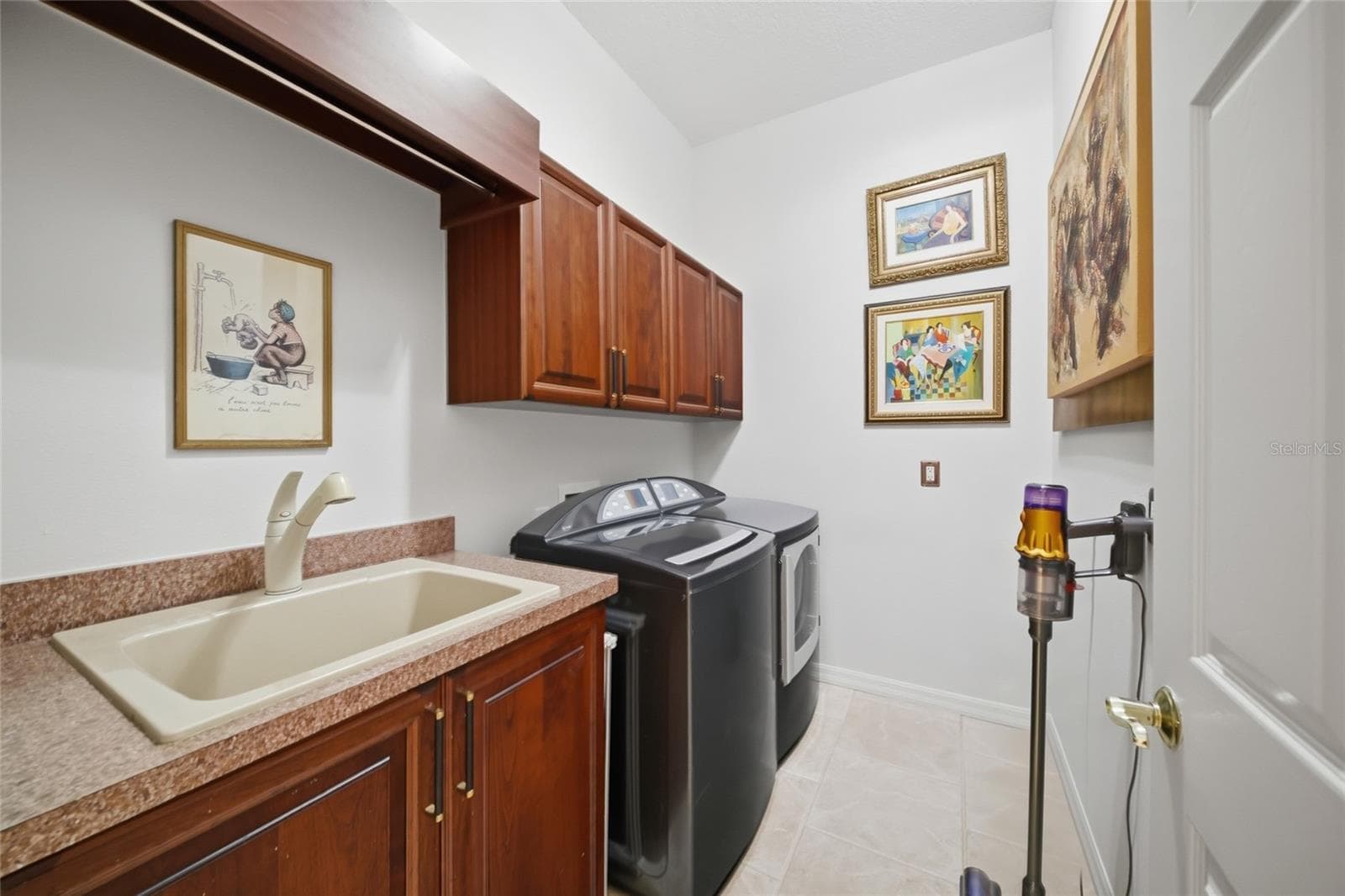 Single Family Residence at 6914 TREYMORE CT, SARASOTA, photo 26 of 37