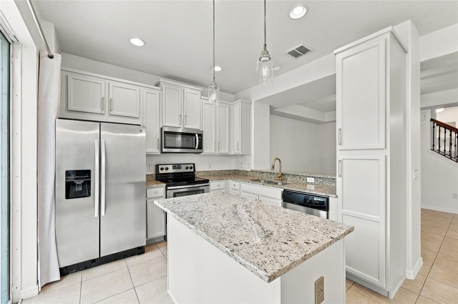 Townhouse at 9649 SILVER BUTTONWOOD ST, ORLANDO, photo 8 of 36
