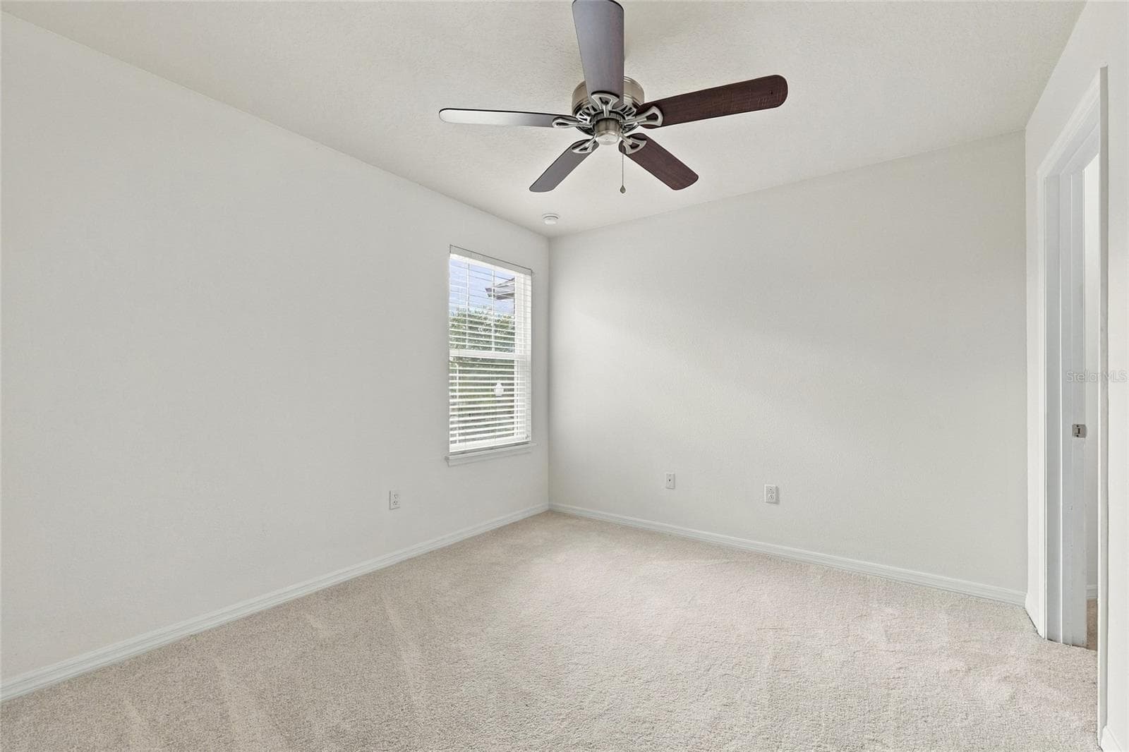 Townhouse at 9649 SILVER BUTTONWOOD ST, ORLANDO, photo 21 of 36