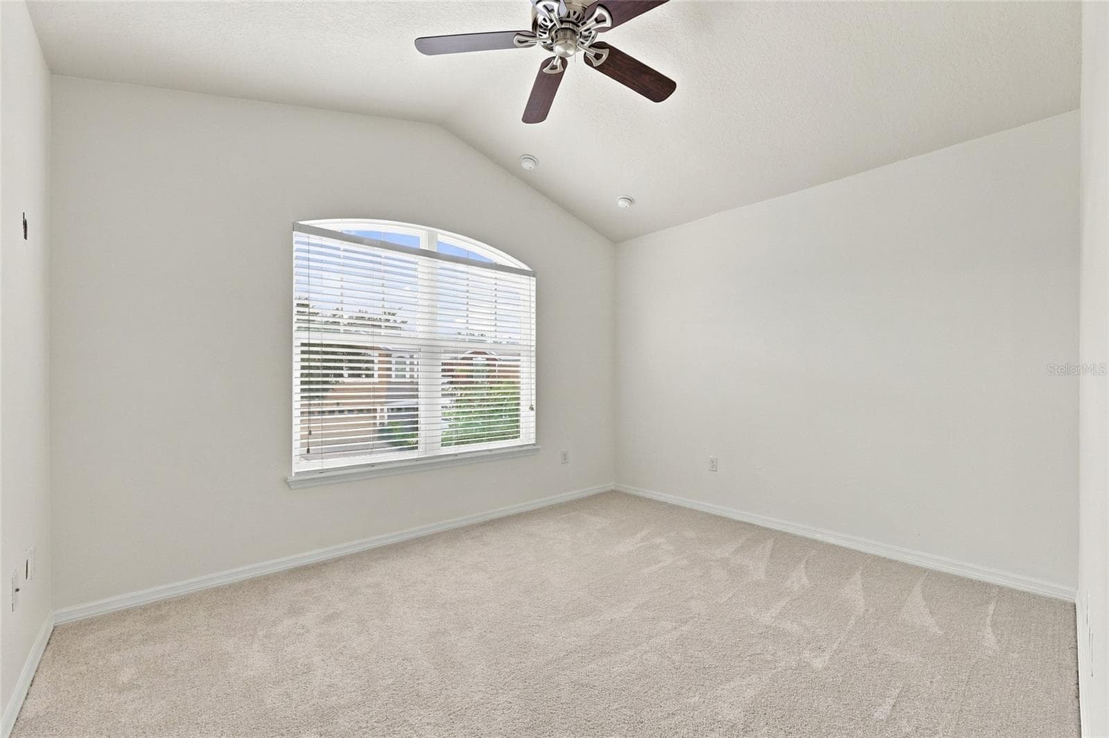 Townhouse at 9649 SILVER BUTTONWOOD ST, ORLANDO, photo 24 of 36