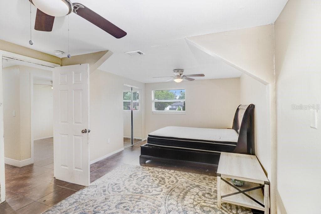 Single Family Residence at 6720 FORRESTVALE LN, TAMPA, photo 32 of 41