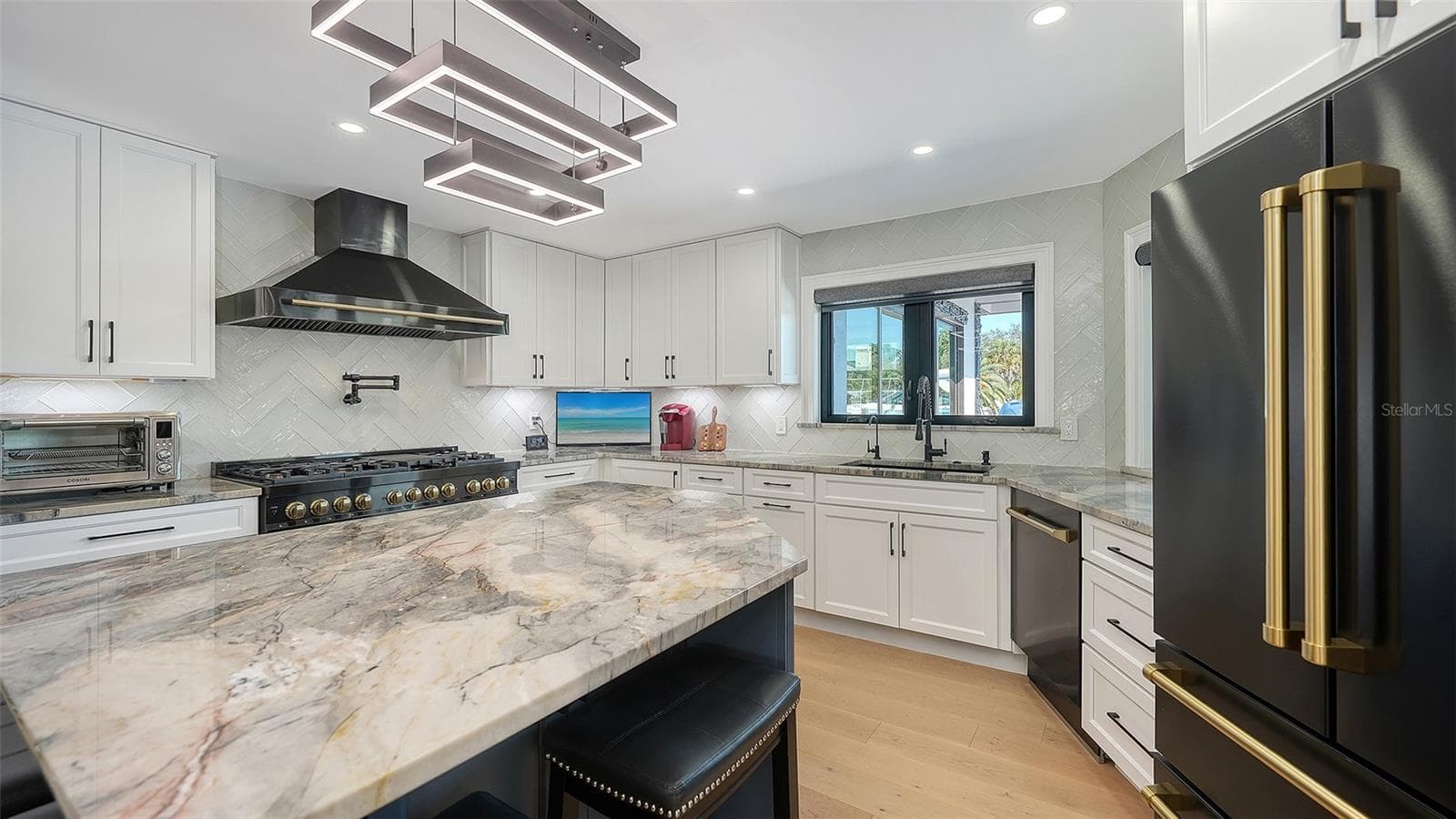 Single Family Residence at 809 IDLEWILD WAY, SARASOTA, photo 11 of 50