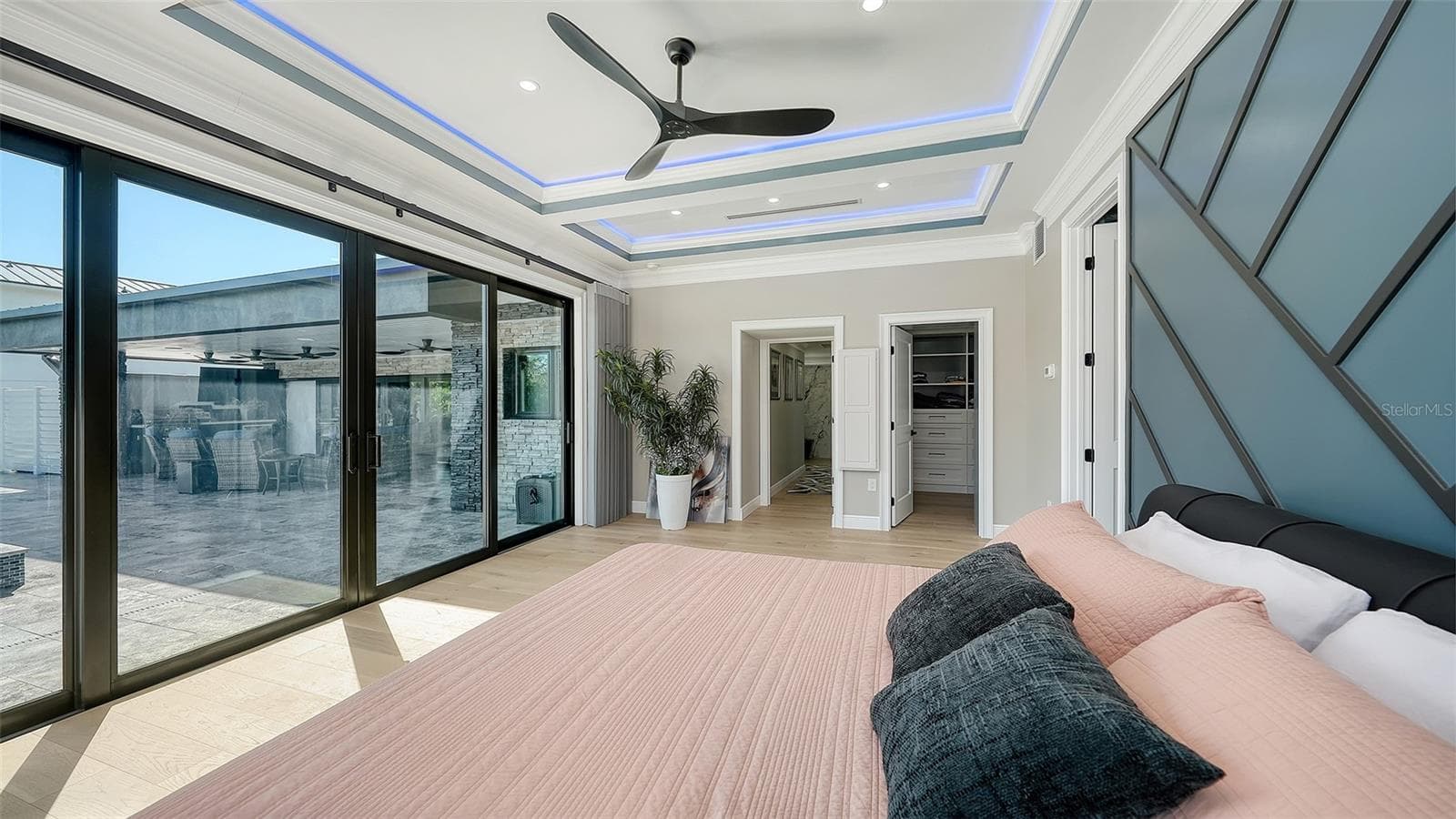 Master bedroom - 809 IDLEWILD WAY, SARASOTA