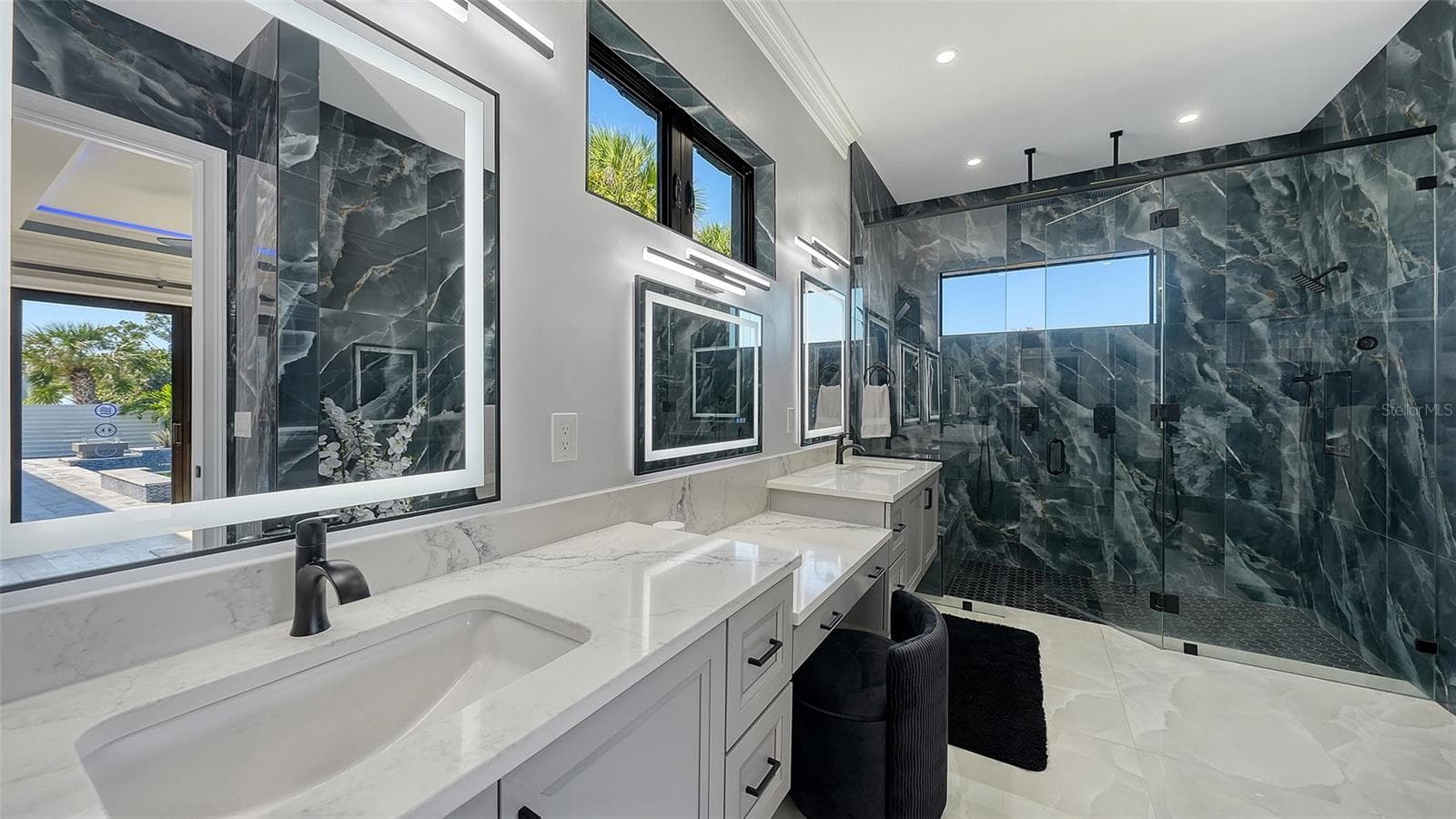 Master bathroom - 809 IDLEWILD WAY, SARASOTA
