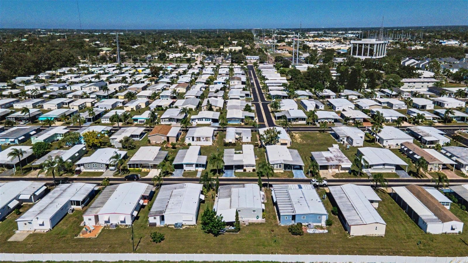 Mobile Home at 18 DRURY LN, TARPON SPRINGS, photo 11 of 84