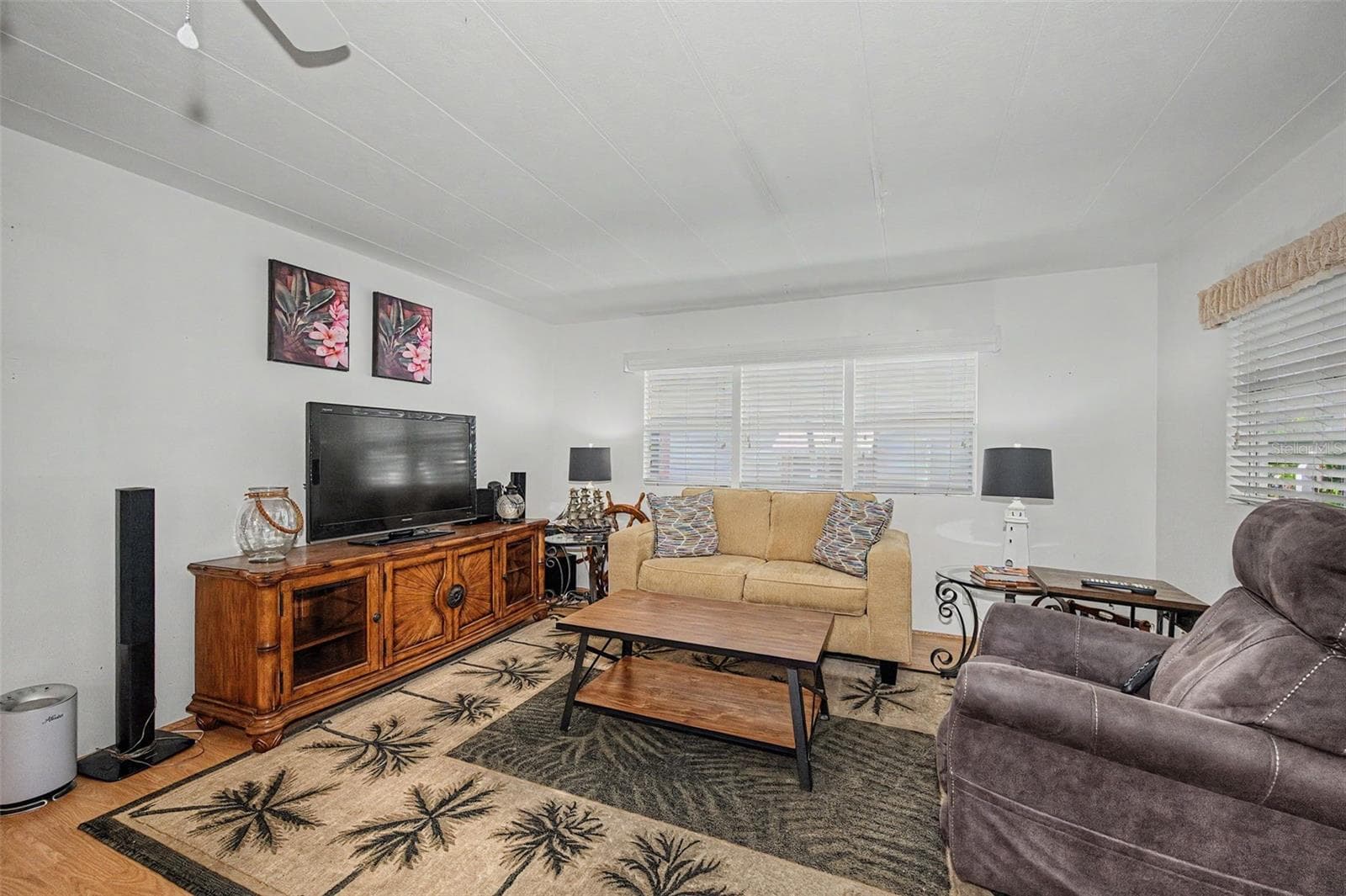 Mobile Home at 18 DRURY LN, TARPON SPRINGS, photo 16 of 84
