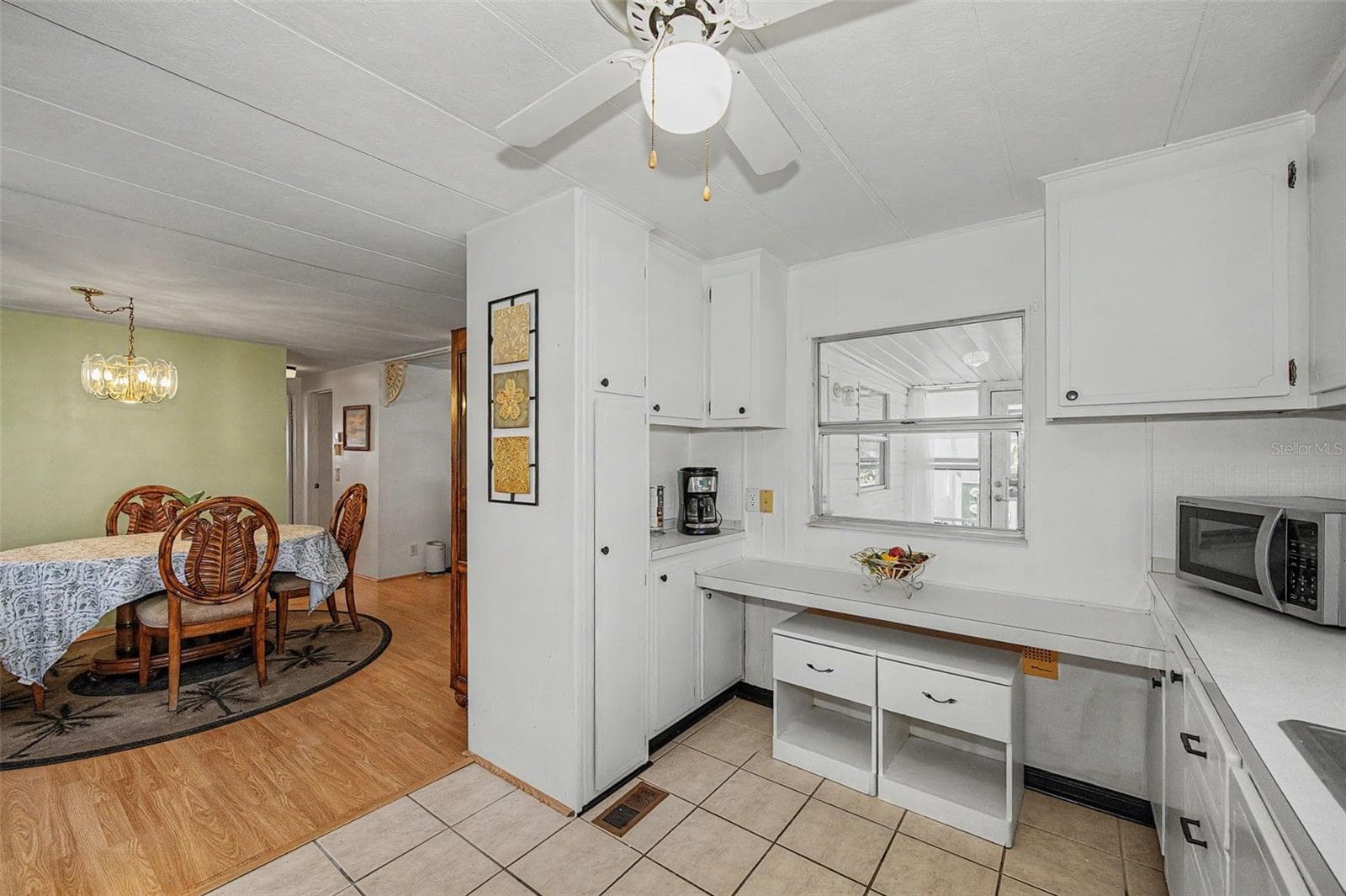 Mobile Home at 18 DRURY LN, TARPON SPRINGS, photo 9 of 84