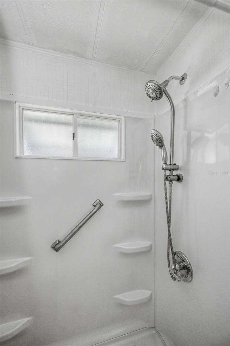 Mobile Home at 18 DRURY LN, TARPON SPRINGS, photo 29 of 84