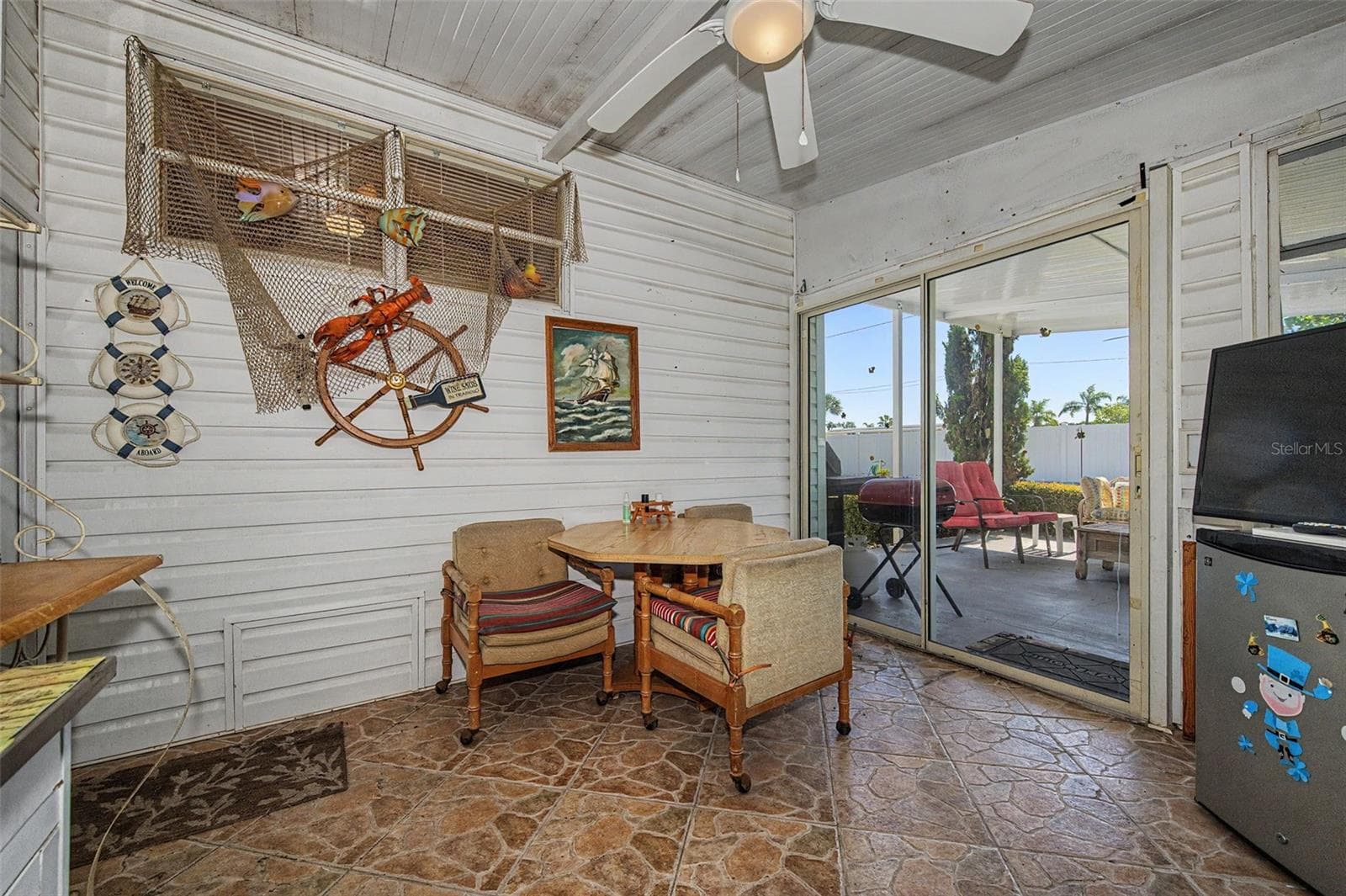 BACK FLORIDA ROOM - 18 DRURY LN, TARPON SPRINGS